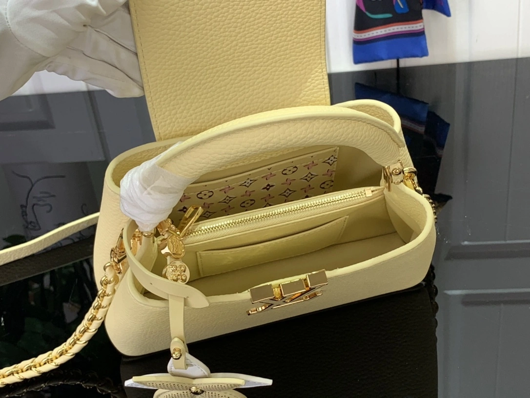 MOMO-- 8V M11351 high quality version Capucines East-West cowhide item:E-B063C0571