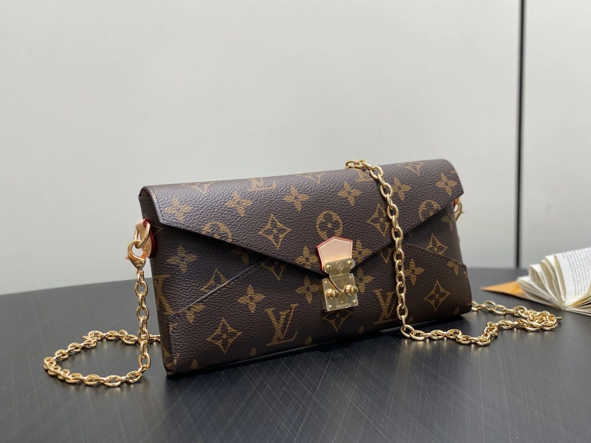 MOMO-- 8V M15150 high quality version Travel With Grace Codington item:E-B000J1834