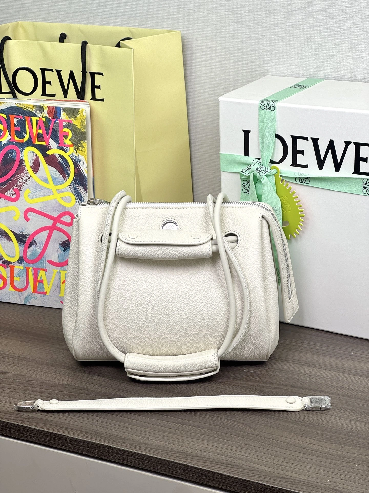 MOMO-- 8o5w5 AACOAB2X03-9567 high quality version Calfskin Madrid item:E-B000I0329