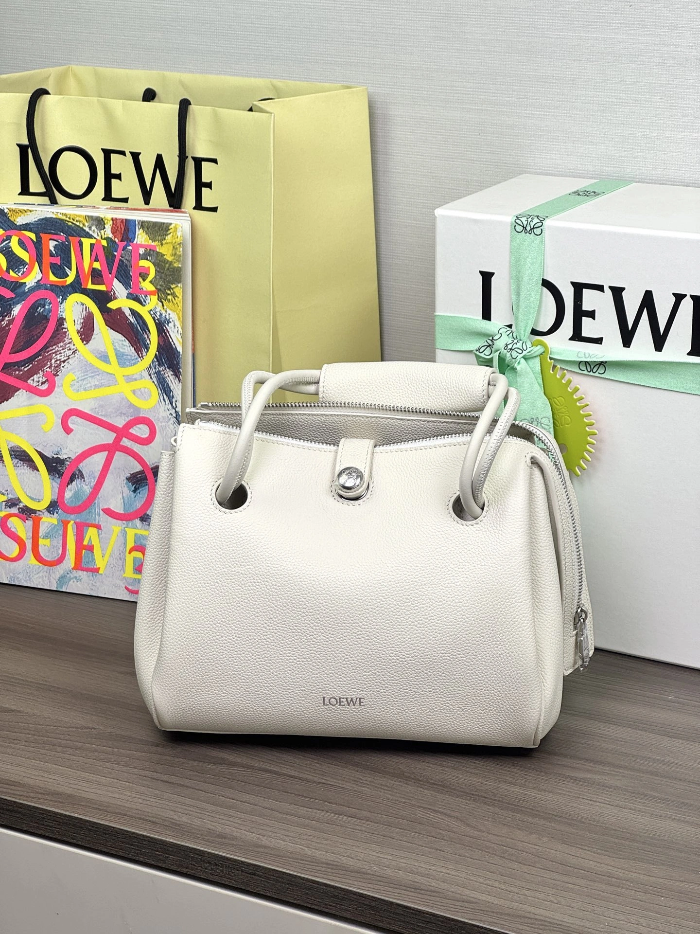 MOMO-- 8o5w5 AACOAB2X03-9567 high quality version Calfskin Madrid item:E-B000I0329