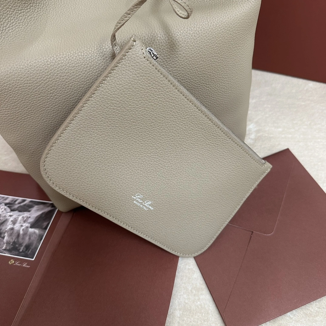 MOMO-- 8oro Pi191 FAN4646-M0P7 high quality version Bale Calfskin item:E-B177I2120