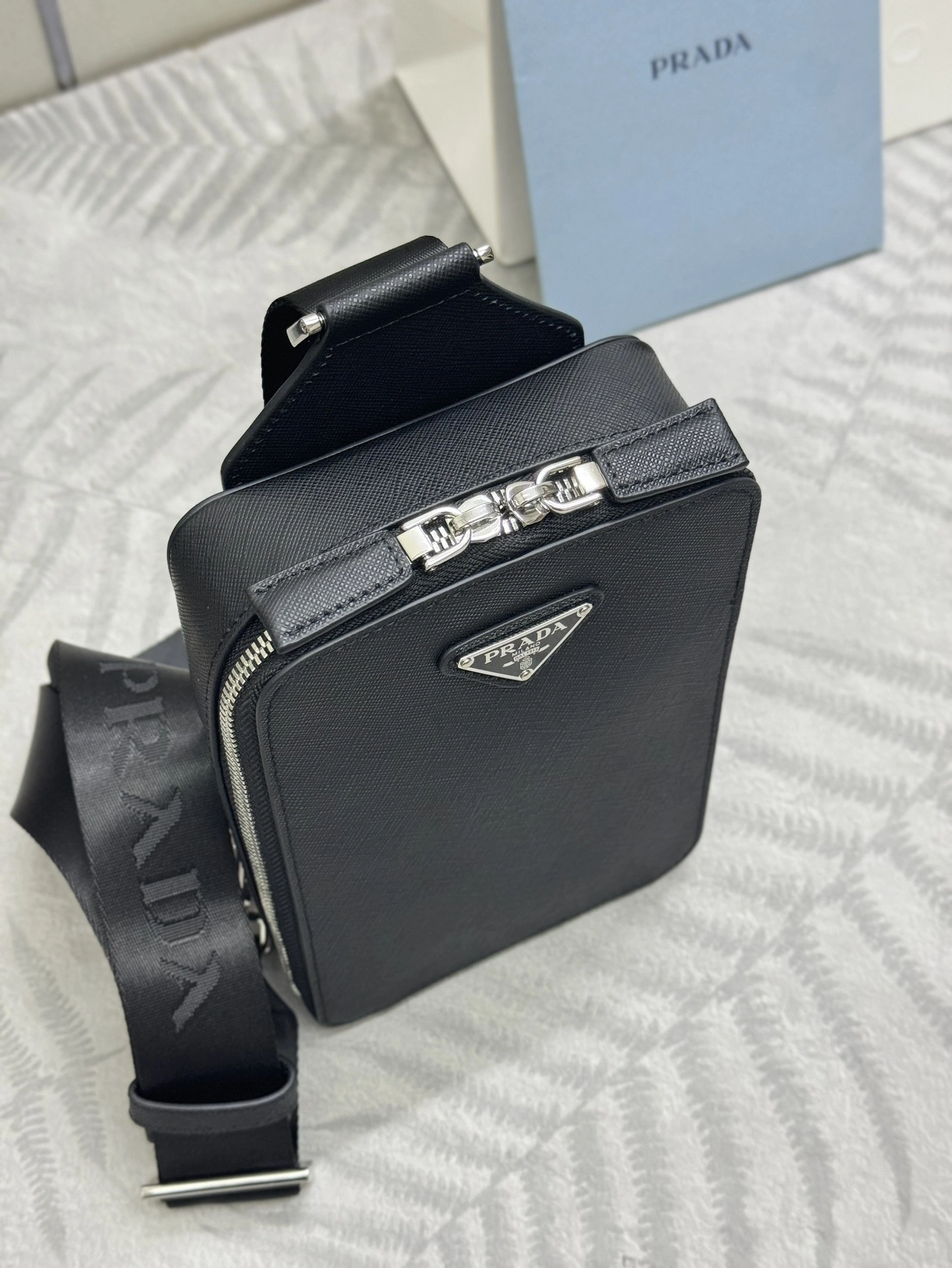 MOMO-- Pr141 1BA463-2VZ106-9Z2-F0002 high quality version cowhide item:E-B000K0630