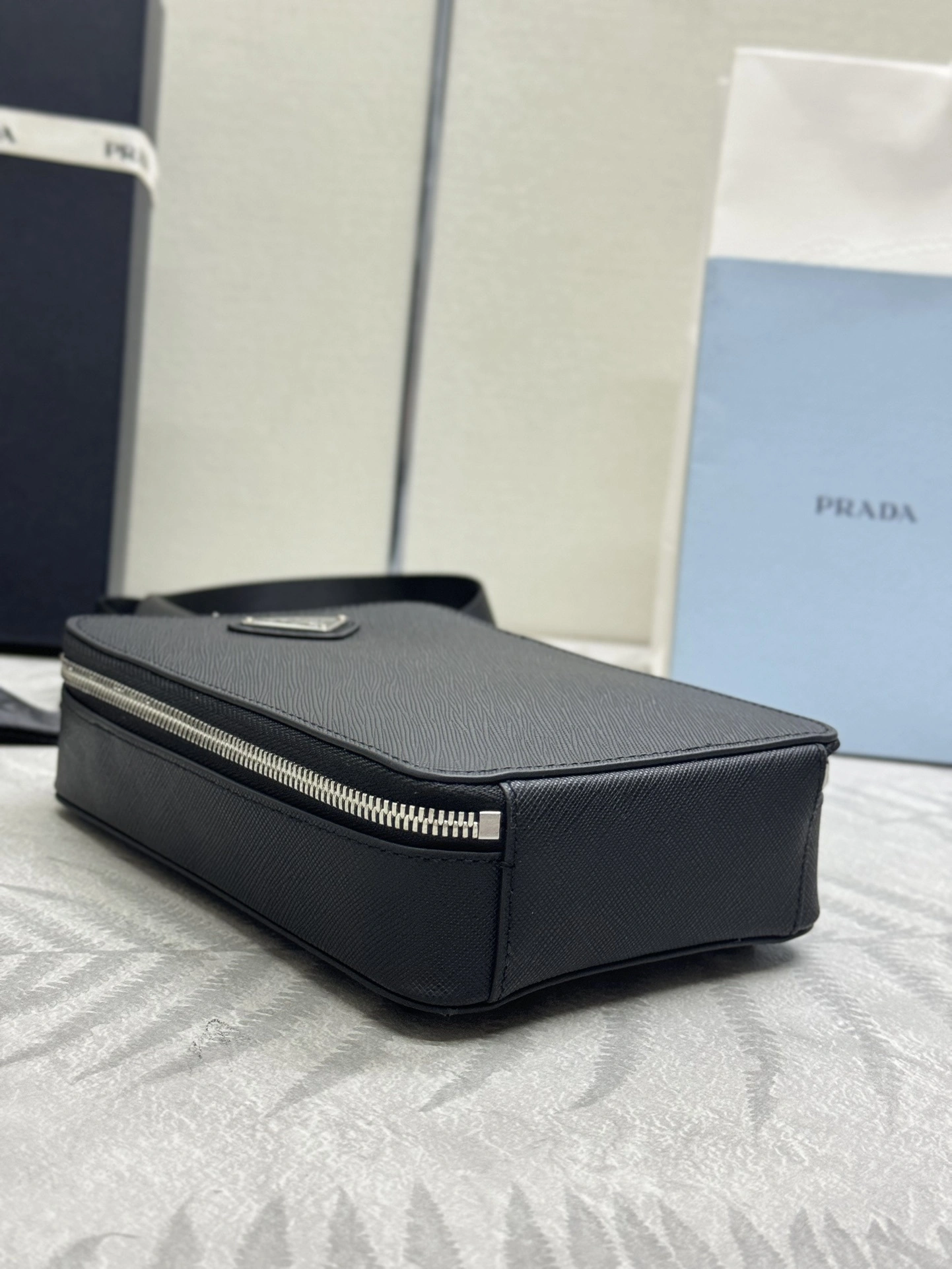 MOMO-- Pr141 1BA463-2VZ106-9Z2-F0002 high quality version cowhide item:E-B000K0630