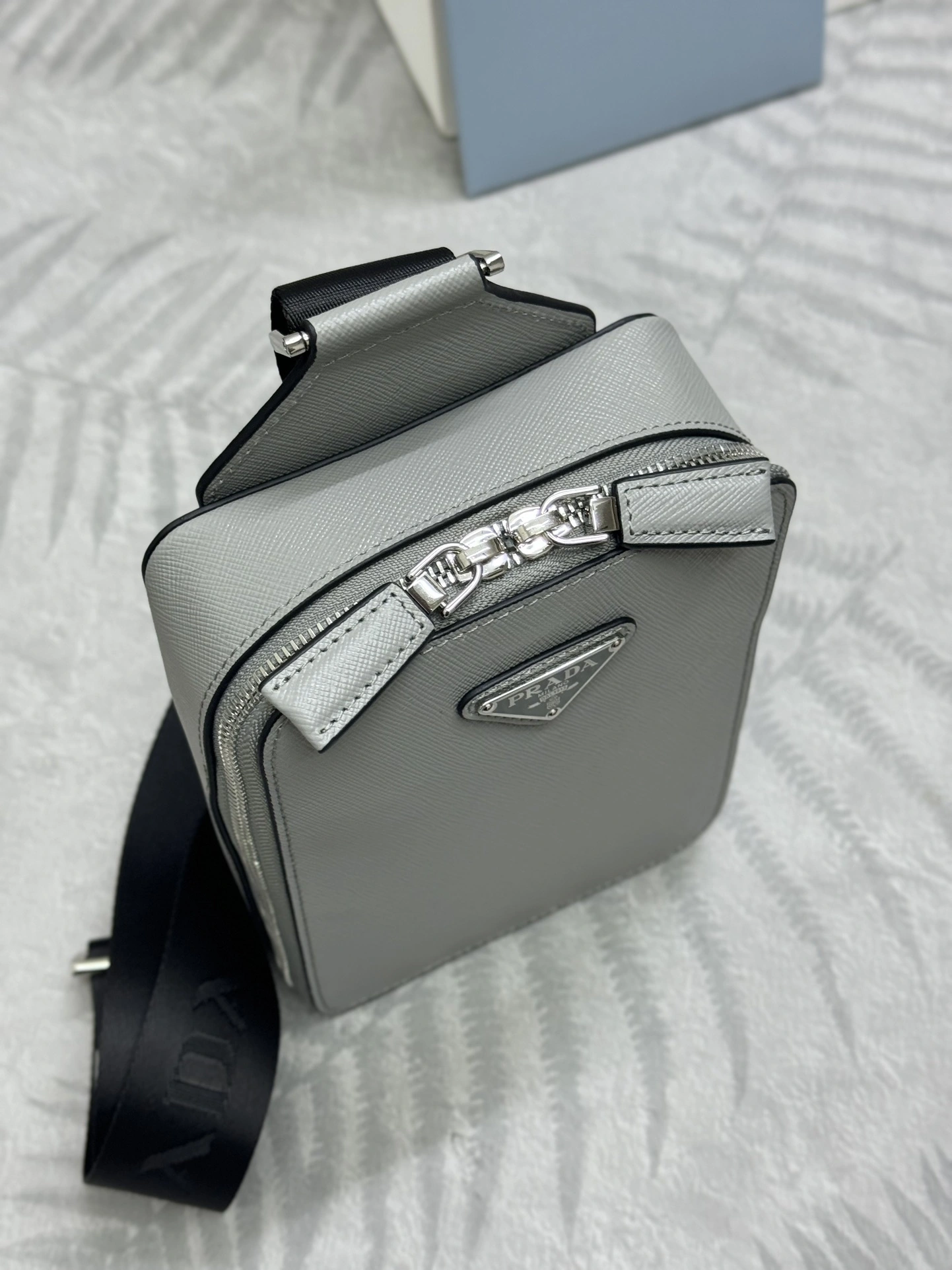 MOMO-- Pr141 1BA463-2VZ106_9Z2_F0K44 high quality version cowhide item:E-B000K0631