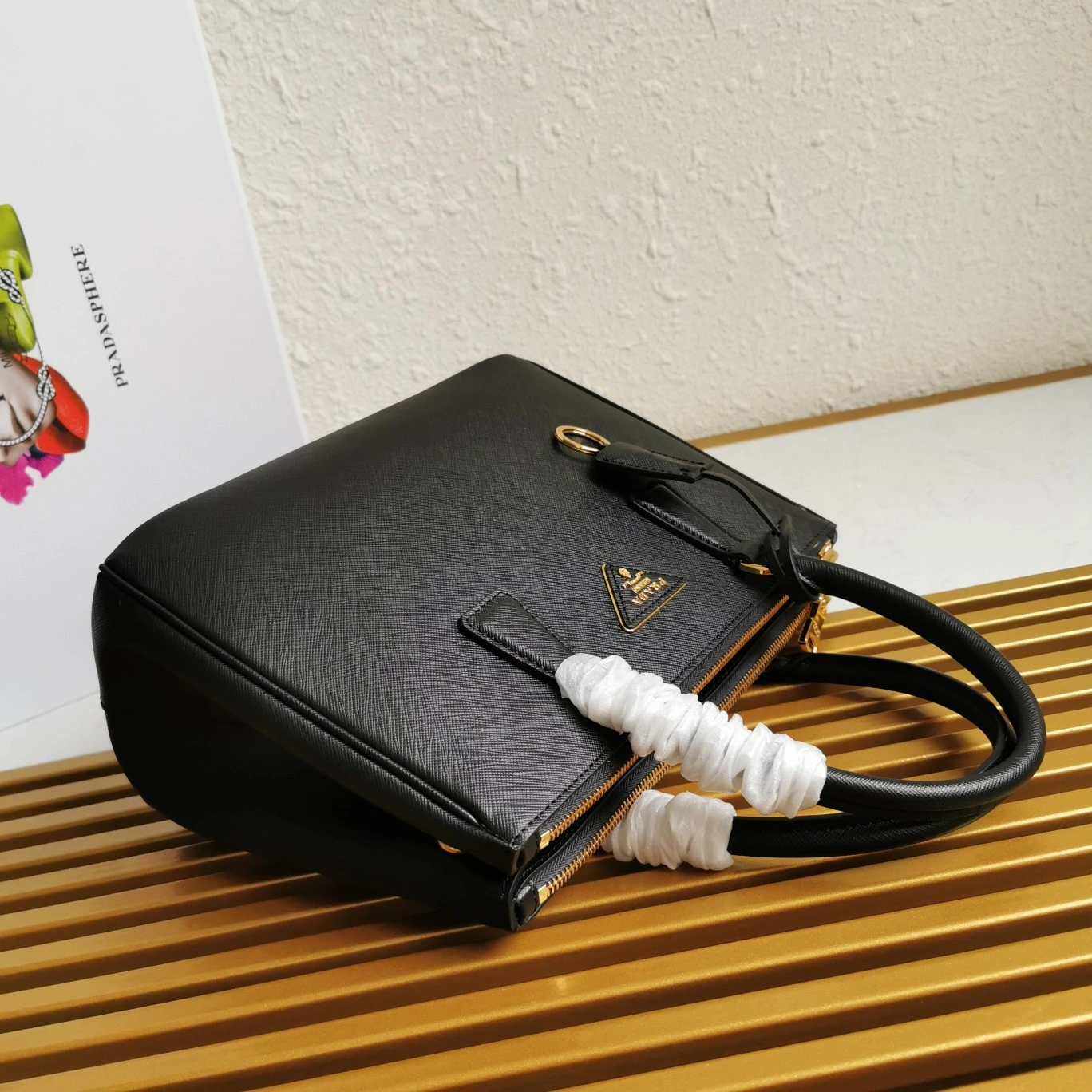 MOMO-- Pr141 1BA863_NZV_F0002_V_EOO Saffiano high quality version item:D-B000K2229