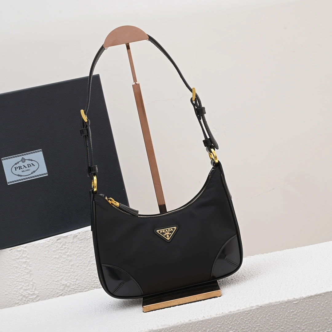 MOMO-- Pr141 1BC214_R789_F0002_V_OOO high quality version cowhide item:D-B183K1921