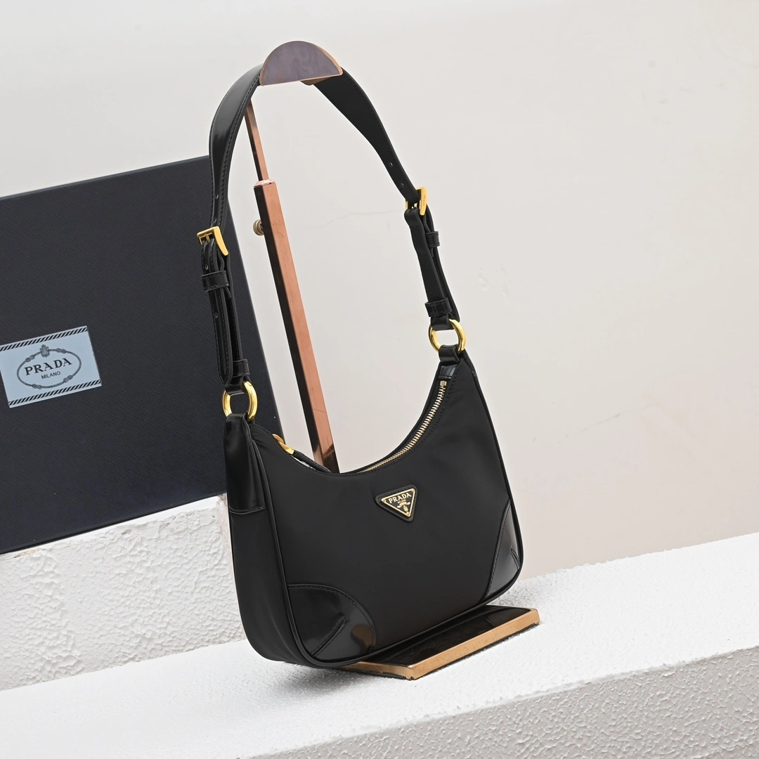 MOMO-- Pr141 1BC214_R789_F0002_V_OOO high quality version cowhide item:D-B183K1921