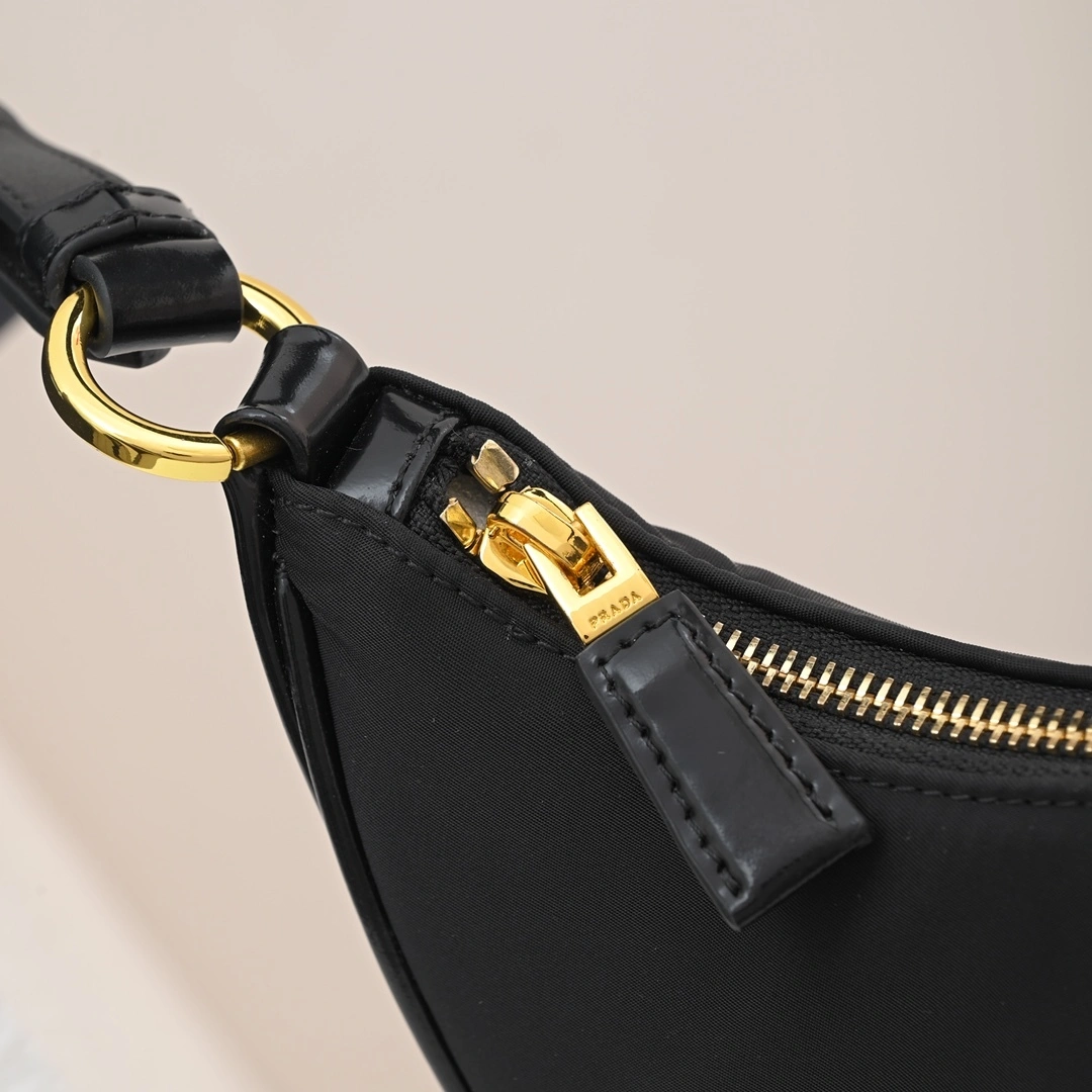 MOMO-- Pr141 1BC214_R789_F0002_V_OOO high quality version cowhide item:D-B183K1921