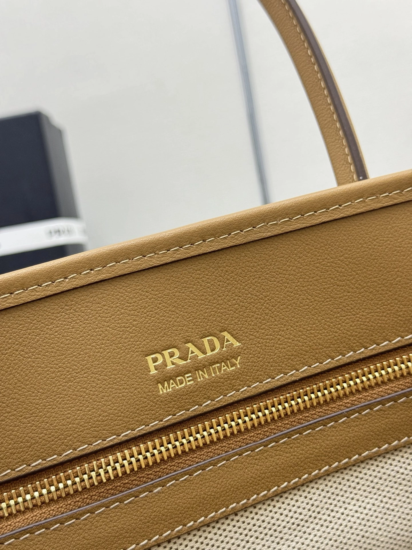 MOMO-- Pr141 1BG572_2HJA_F0KFZ_V_OOZ high quality version cowhide item:E-B000K0710