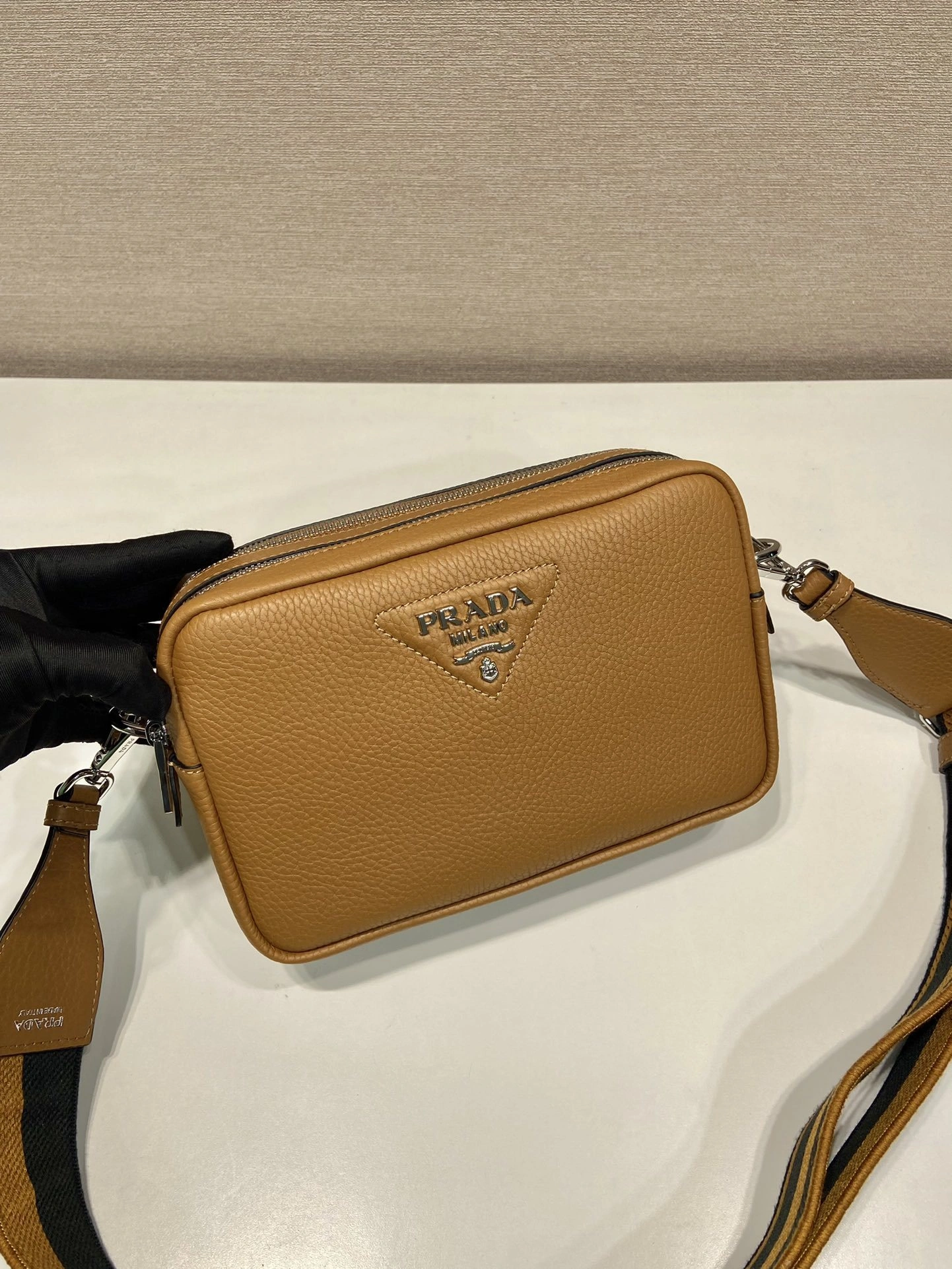 MOMO-- Pr141 1BH082_2DKV_F03OF_V_3OM high quality version cowhide item:D-B000K1933