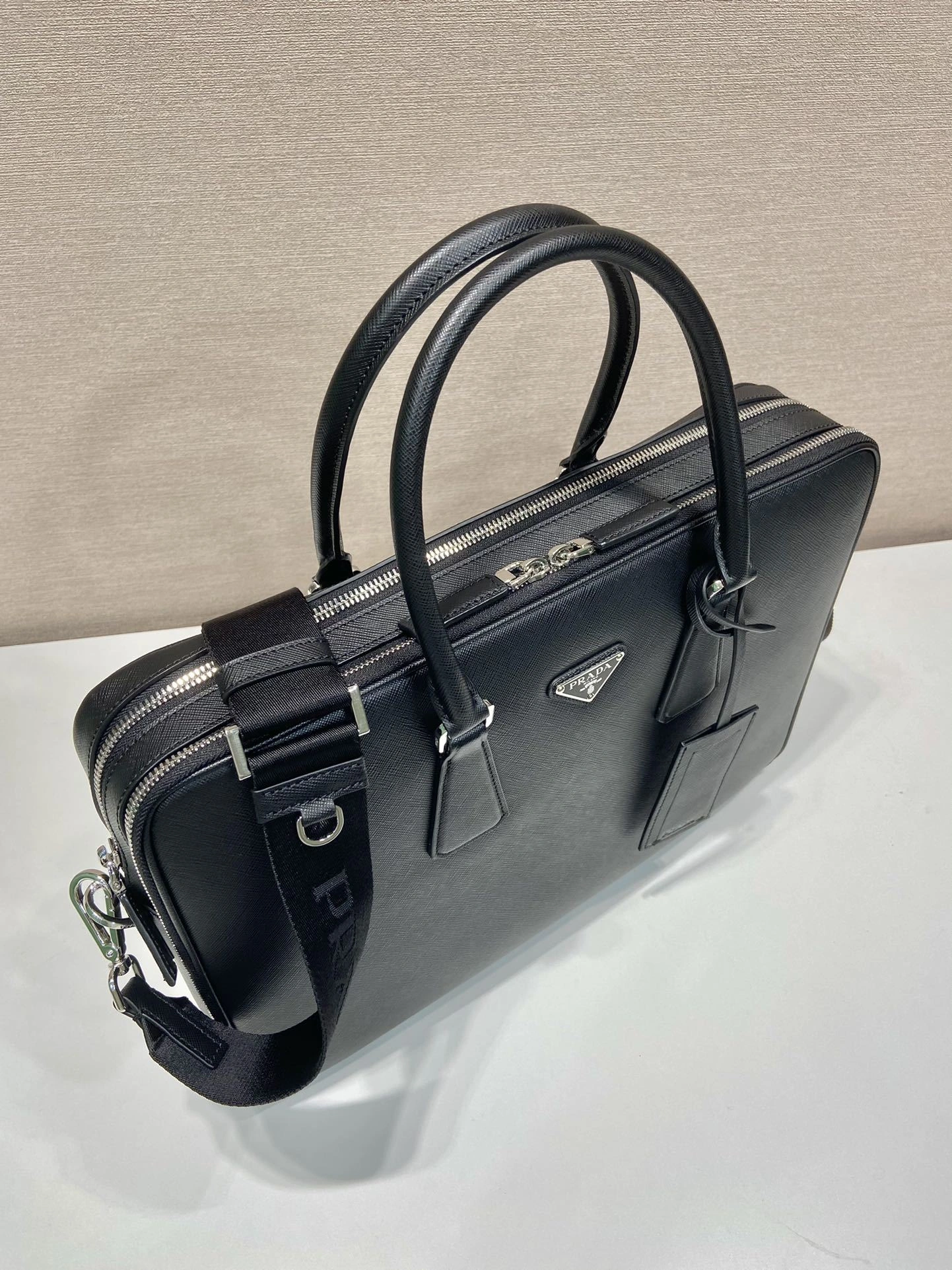 MOMO-- Pr141 2VE022_9Z2_F0002_V_OOO high quality version Saffiano item:D-B000K2016
