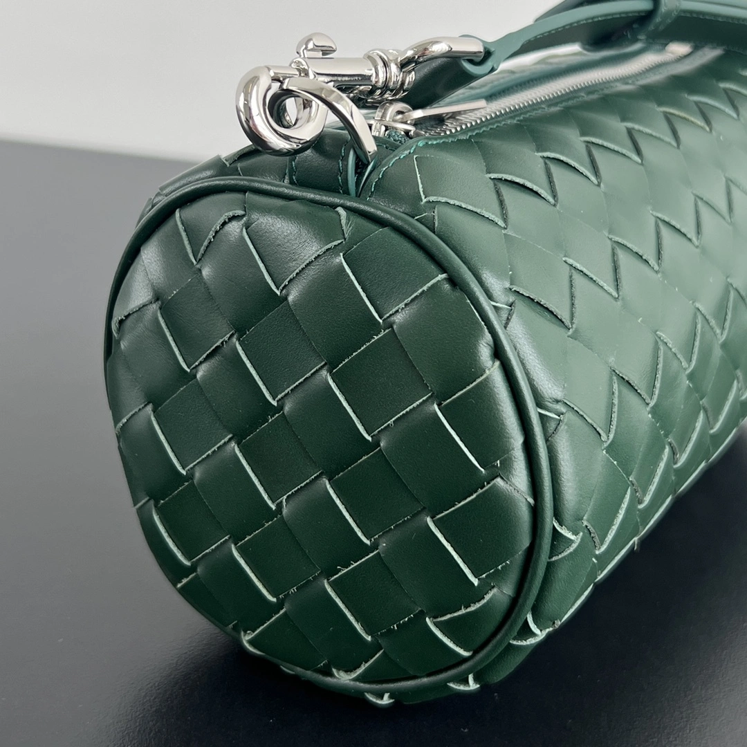 MOMO-- V595t1 777391V2HL13048 high quality version Barrel cowhide item:E-B479A0822