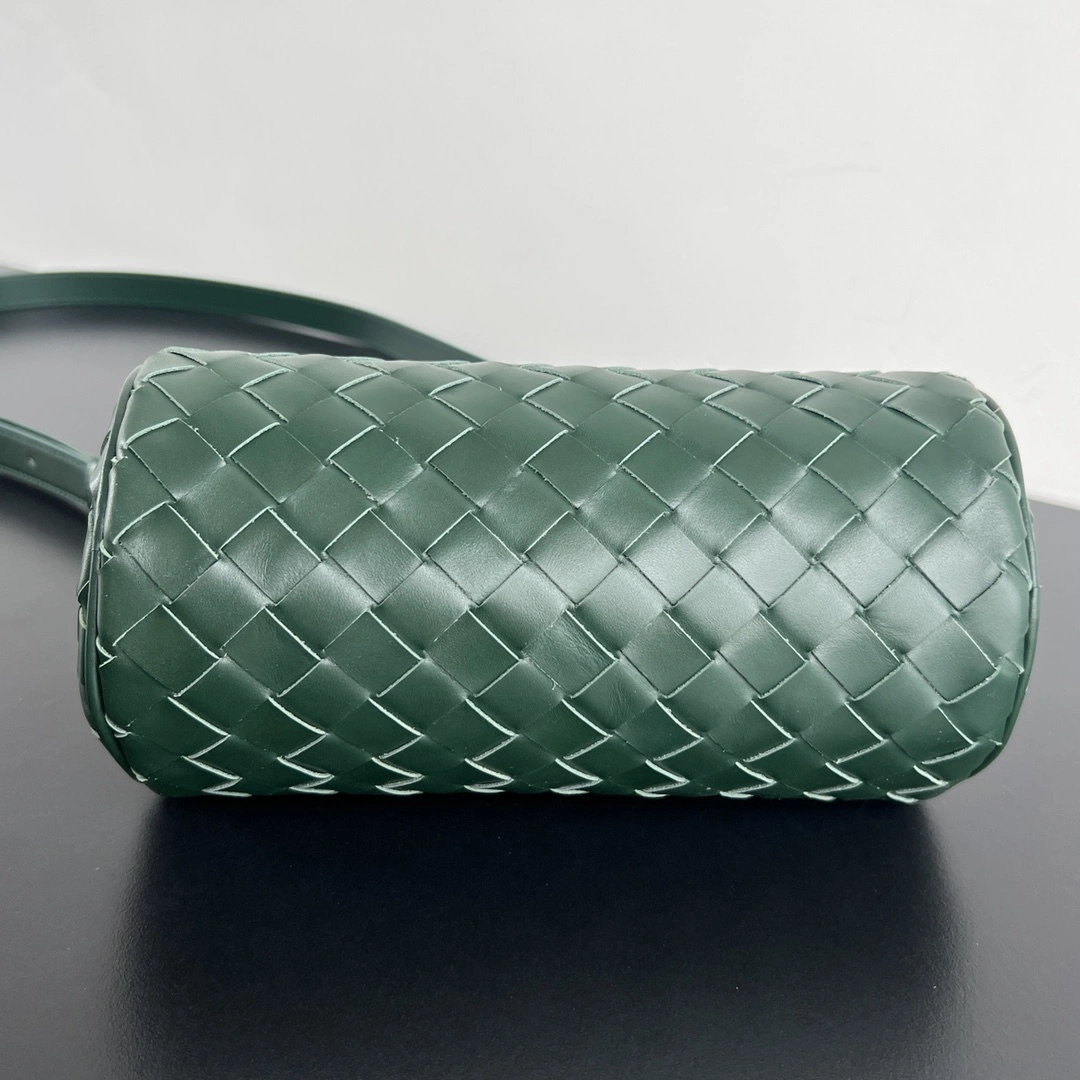 MOMO-- V595t1 777391V2HL13048 high quality version Barrel cowhide item:E-B479A0822