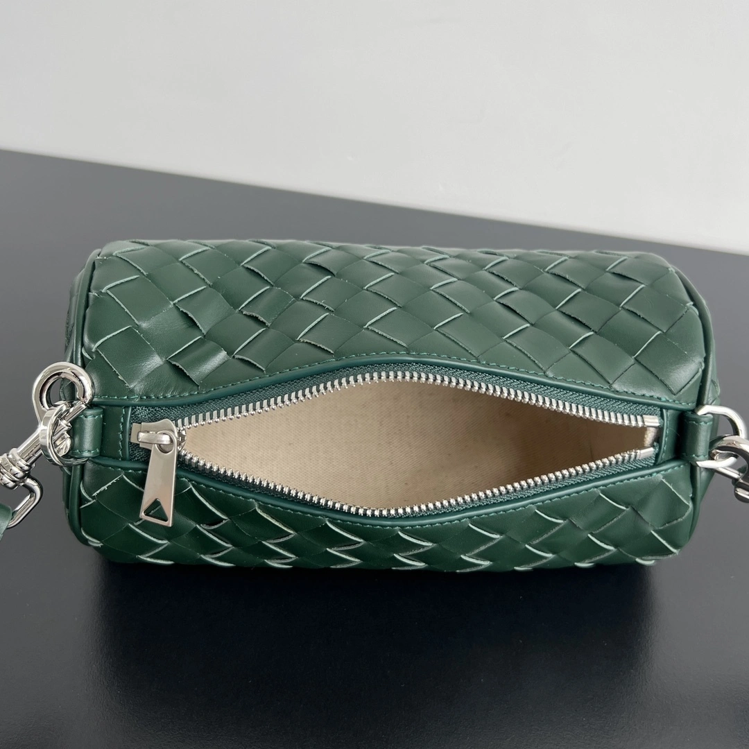 MOMO-- V595t1 777391V2HL13048 high quality version Barrel cowhide item:E-B479A0822