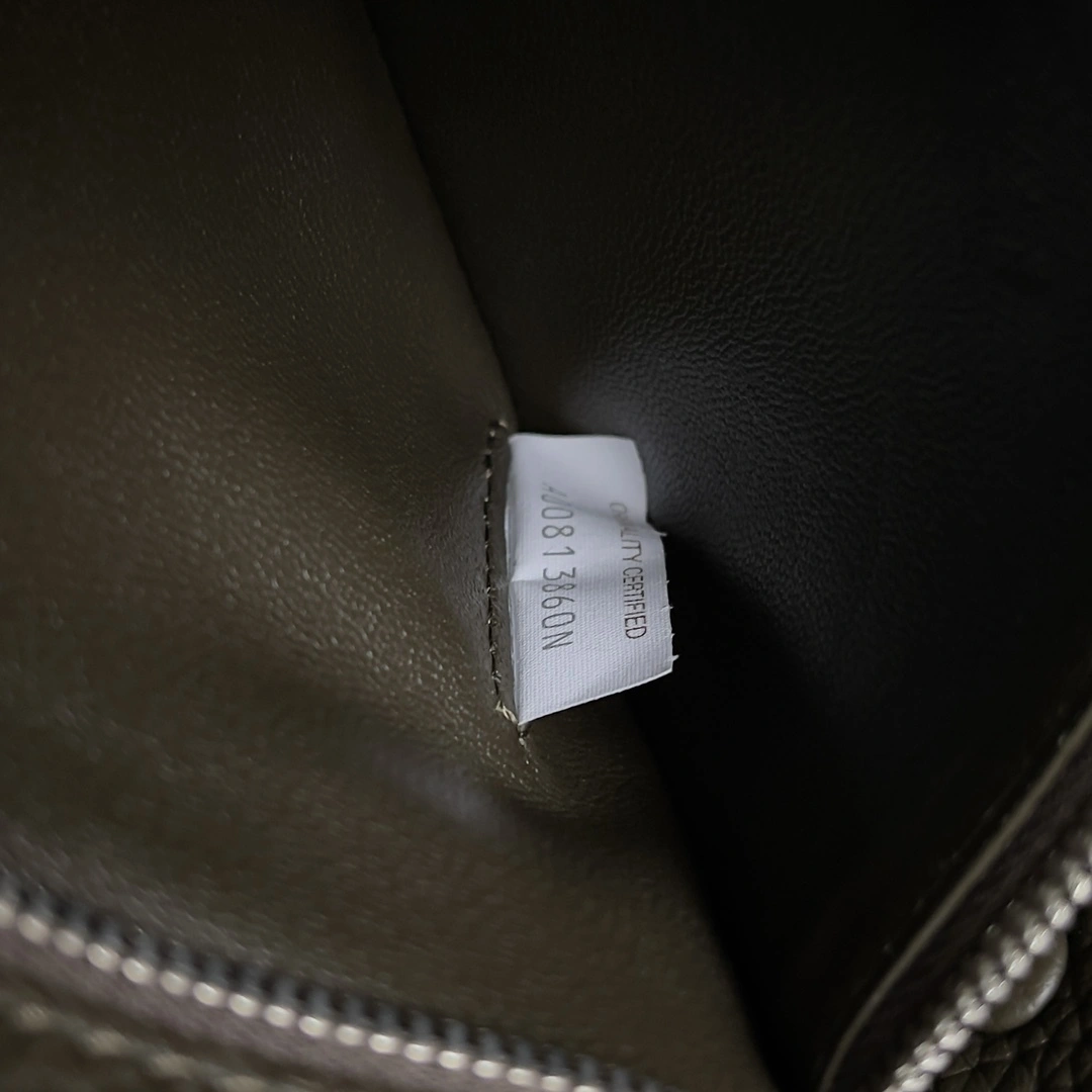 MOMO-- V595t1 795637V4FV13386 high quality version Calfskin Diago item:E-B063A0805
