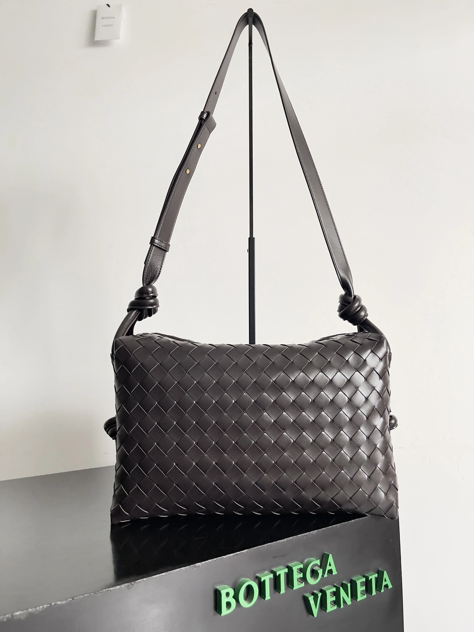 MOMO-- V595t1 796619V2HL12190 high quality version Loop weekender item:E-B063A0953