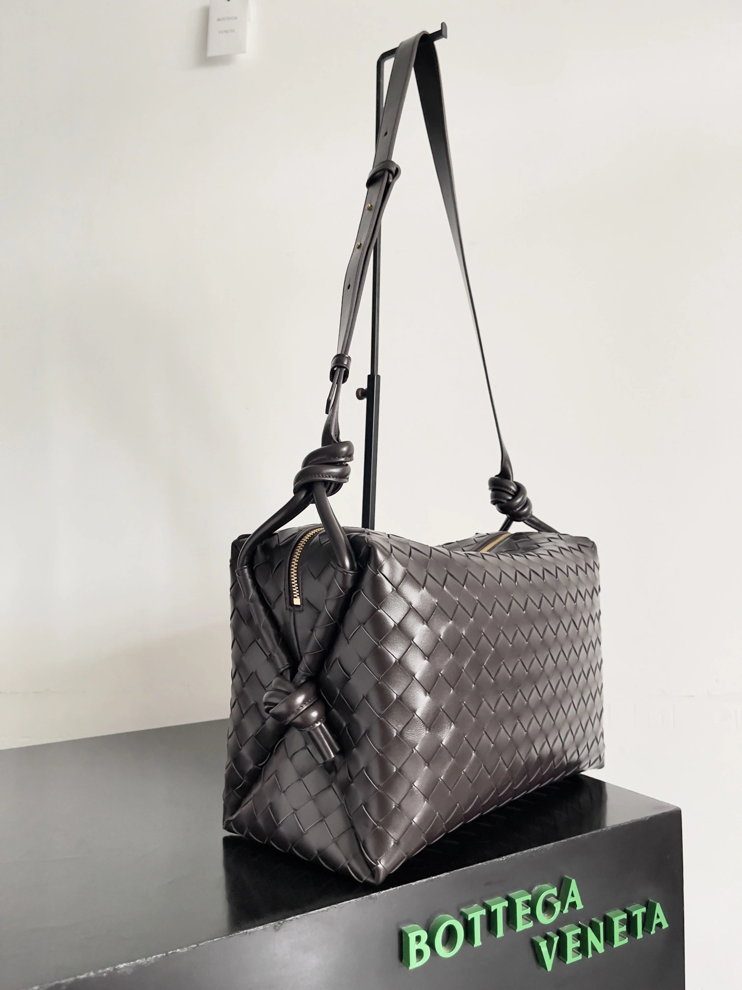 MOMO-- V595t1 796619V2HL12190 high quality version Loop weekender item:E-B063A0953