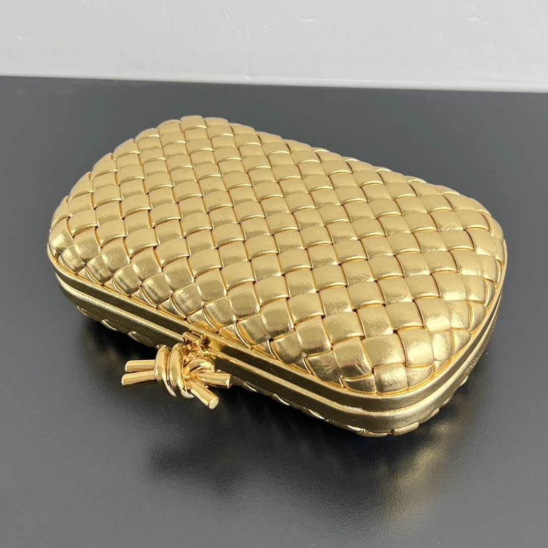 MOMO-- V595t1 804928V4PD18922 high quality version Knot sheepskin item:E-B000B2638