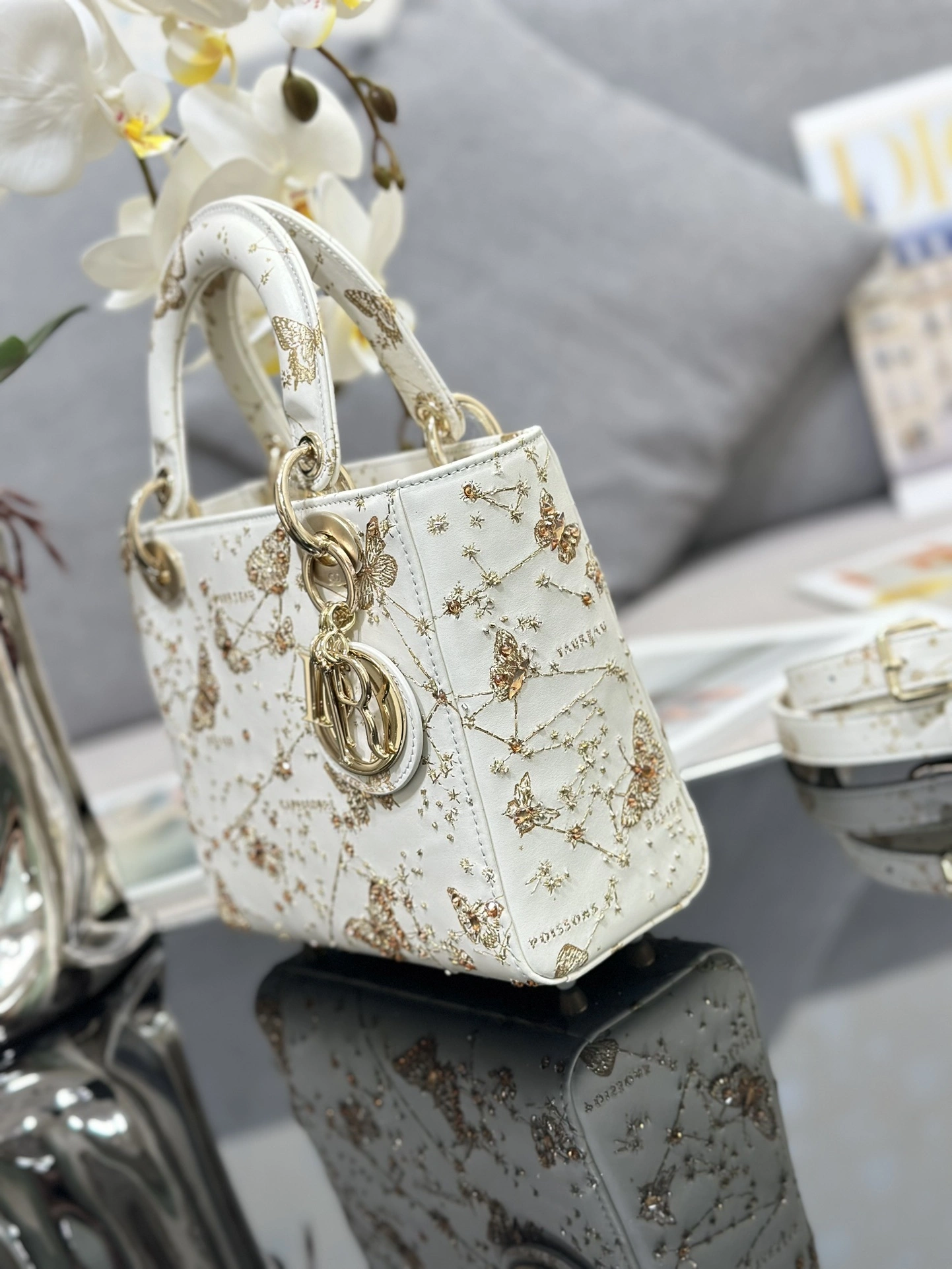 MOMO--4ior M0531OBZY-M933 high quality version cowhide embroidery item:F-B813A2308