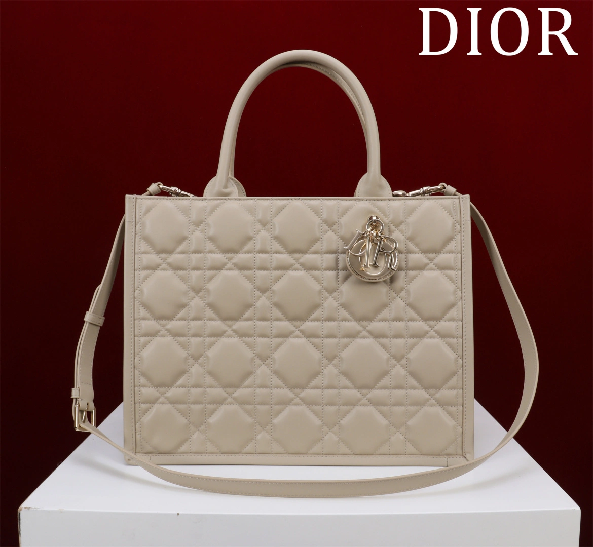 MOMO--4ior M1324OWHP-M51U high quality version Book Tote cowhide item:E-B000L2061T