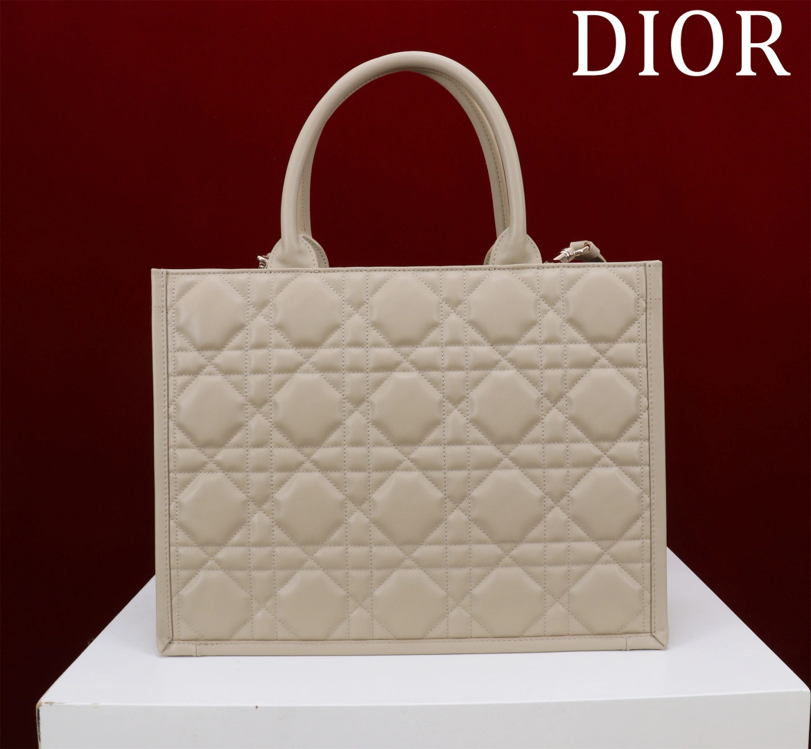 MOMO--4ior M1324OWHP-M51U high quality version Book Tote cowhide item:E-B000L2061T