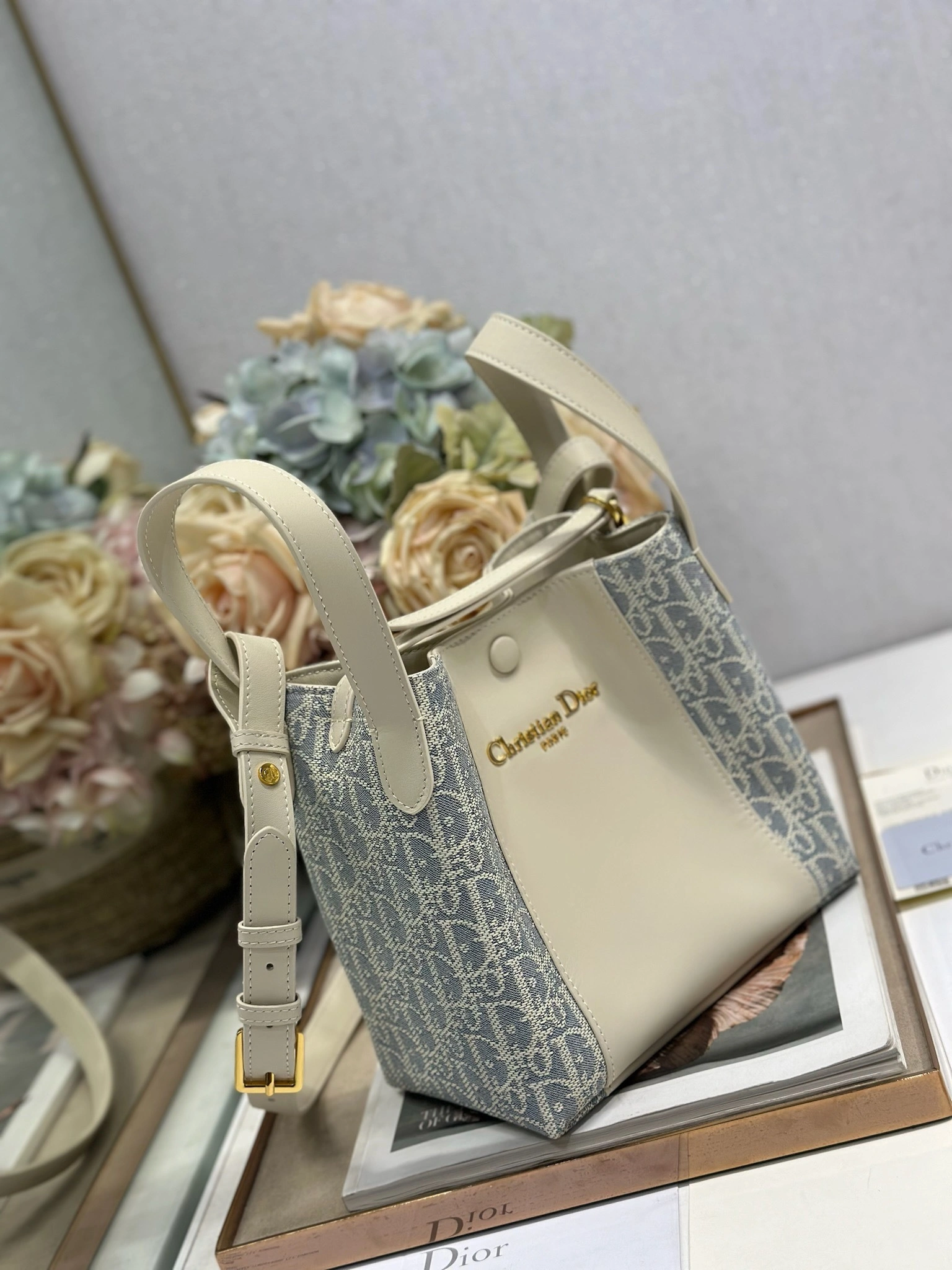 MOMO--4ior M2840UDFD-M925 high quality version Signature cowhide item:E-B000L2028T