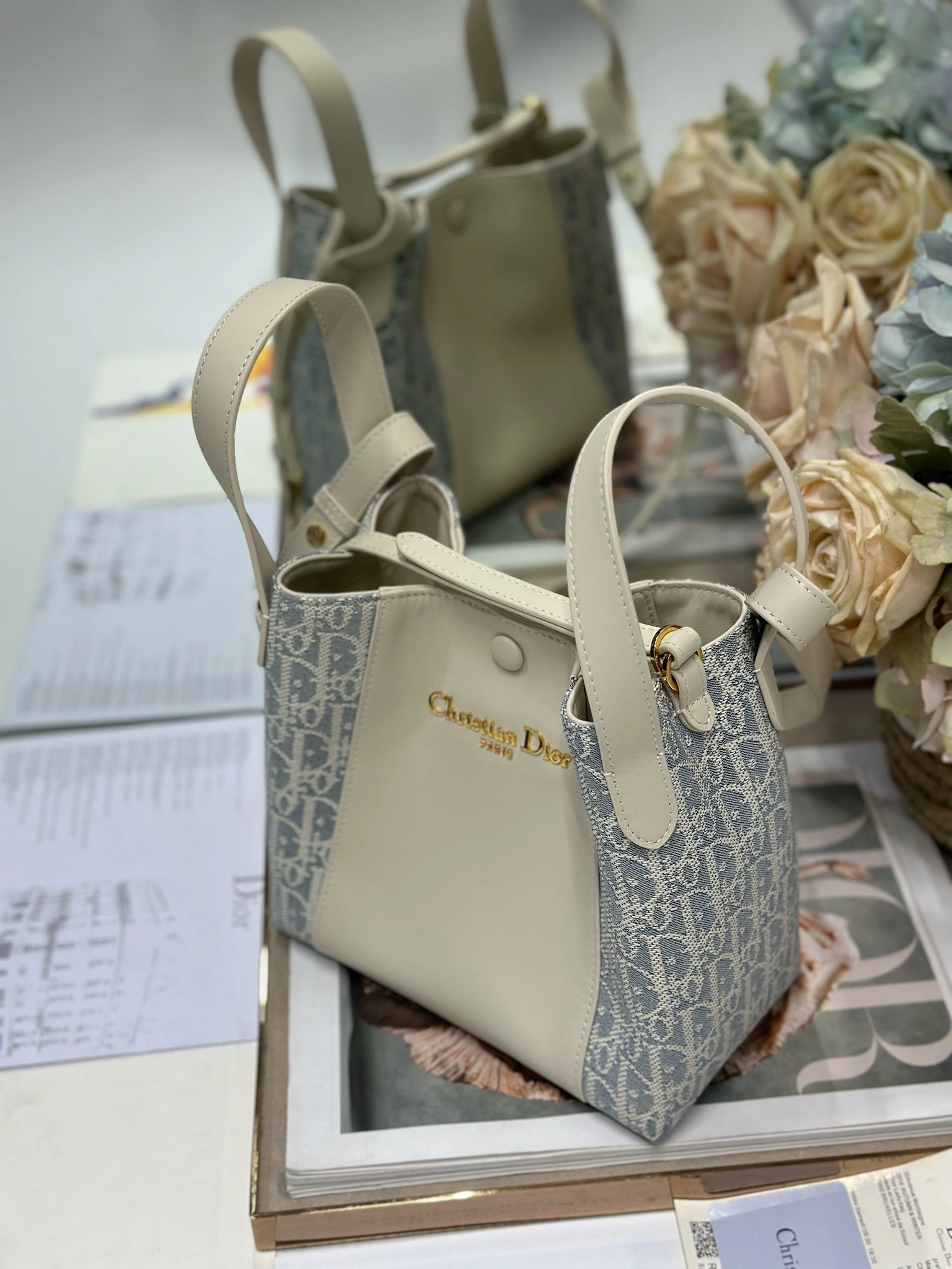 MOMO--4ior M2840UDFD-M925 high quality version Signature cowhide item:E-B000L2028T