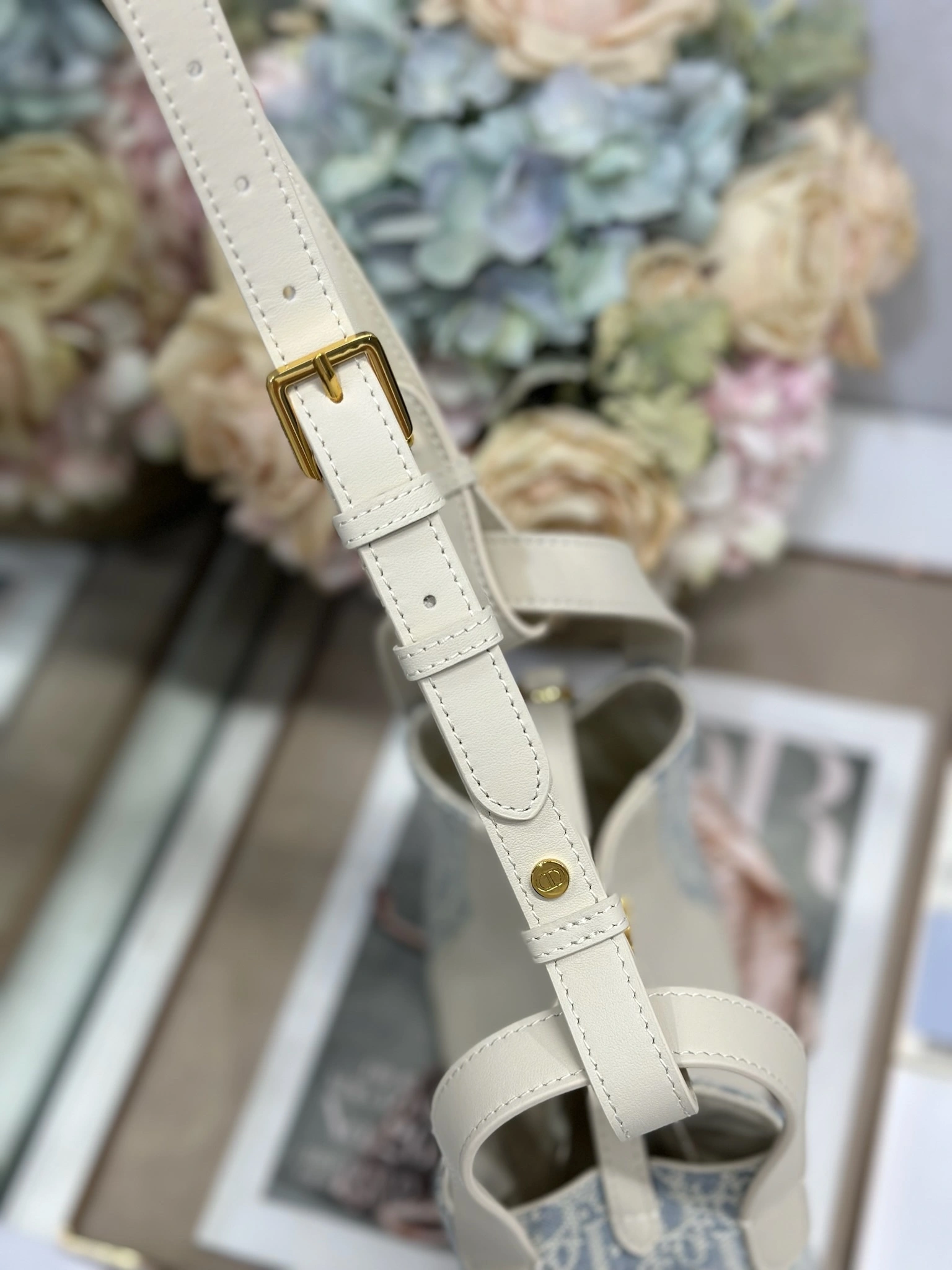 MOMO--4ior M2840UDFD-M925 high quality version Signature cowhide item:E-B000L2028T