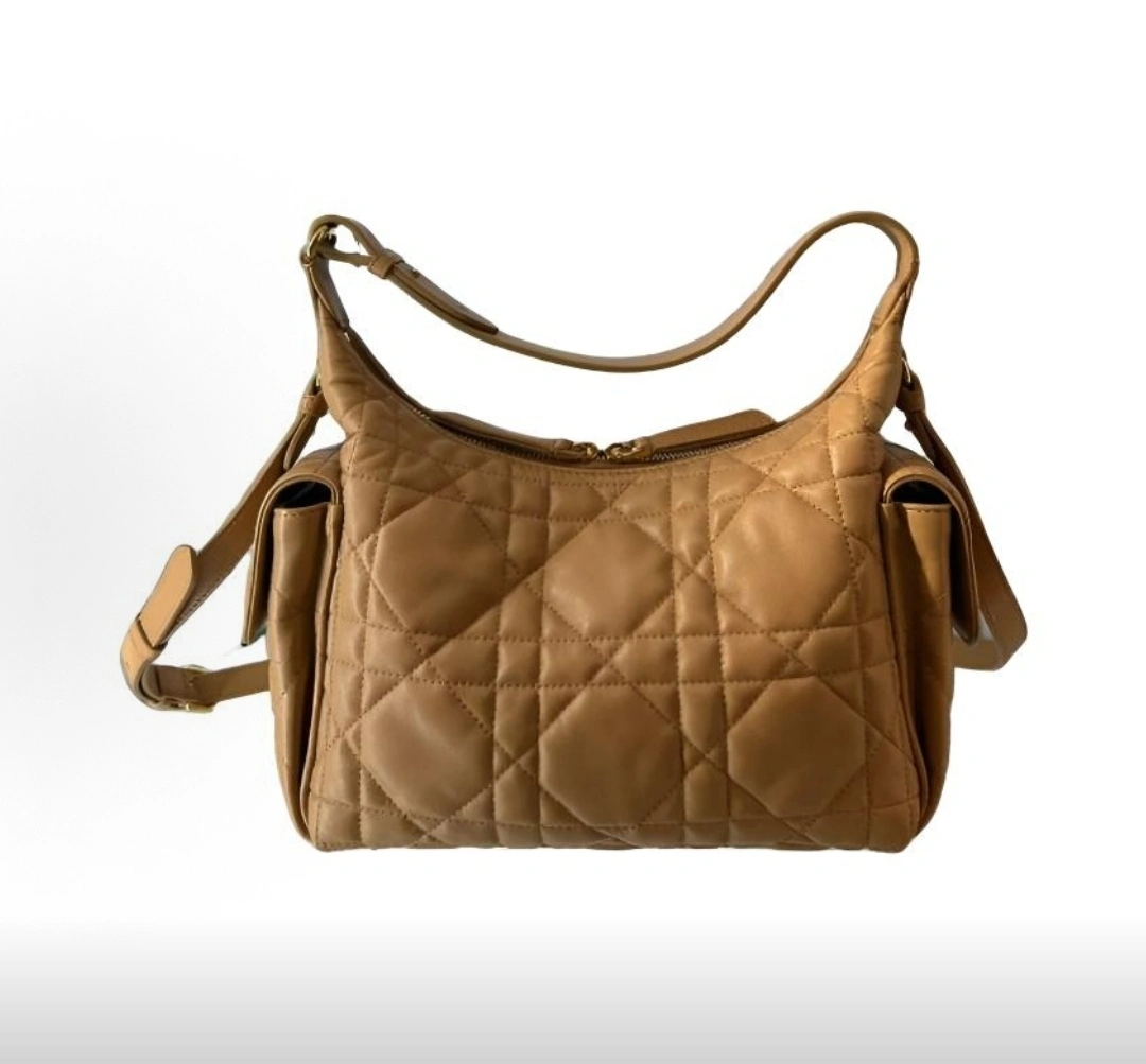 MOMO--4ior M6323UUVB-34UU high quality version D-Dream sheepskin item:E-B000L2032T