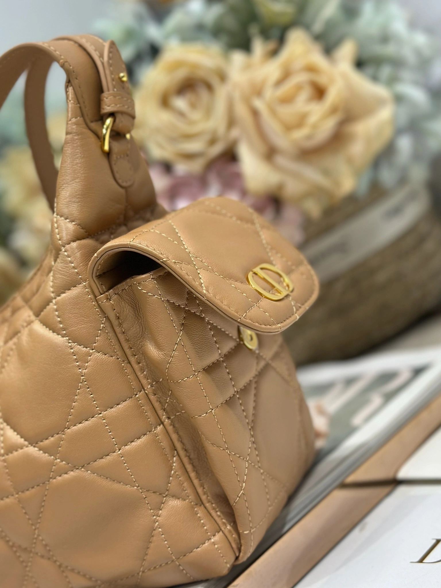 MOMO--4ior M6323UUVB-34UU high quality version D-Dream sheepskin item:E-B000L2032T