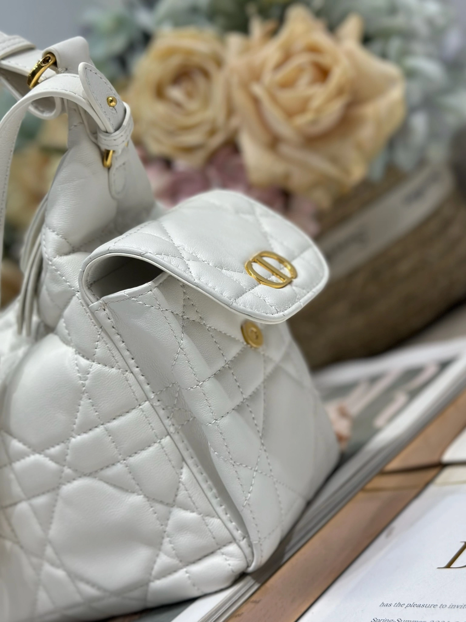 MOMO--4ior M6323UUVB_M030 high quality version D-Dream sheepskin item:E-B000L2006T