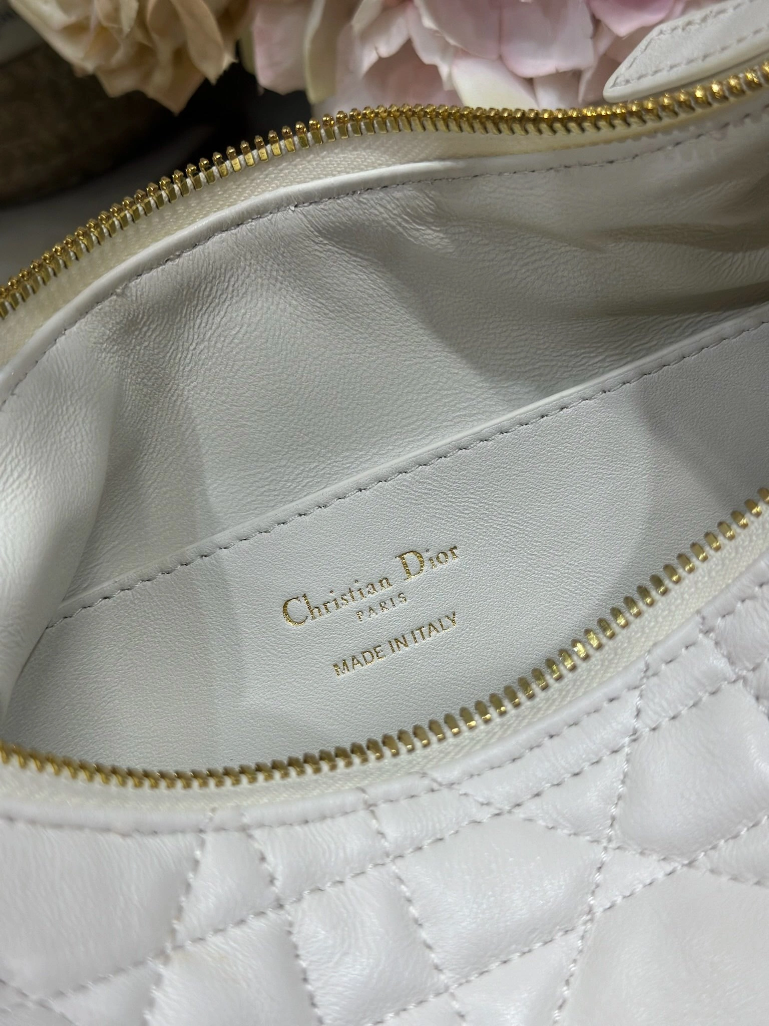 MOMO--4ior M6323UUVB_M030 high quality version D-Dream sheepskin item:E-B000L2006T