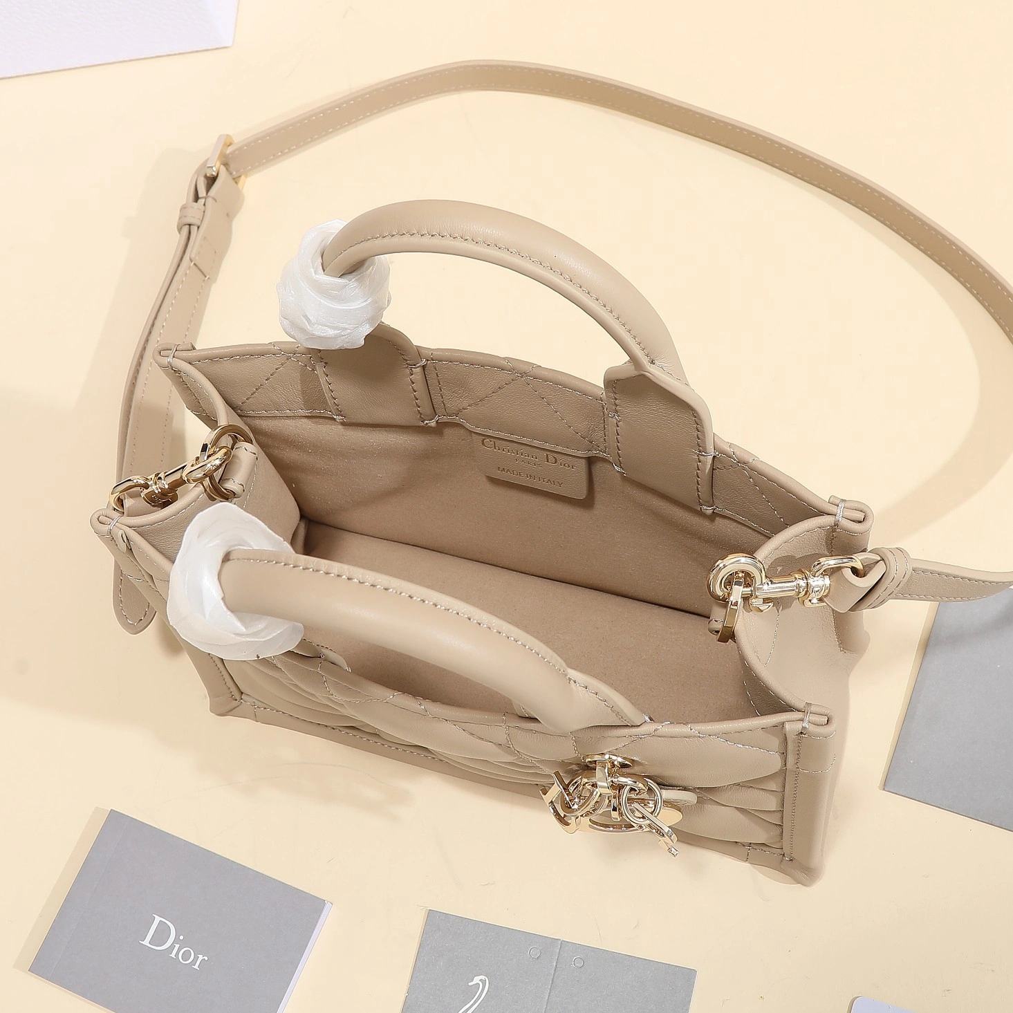 MOMO--4ior S5573OWHP-M59U high quality version Book Tote cowhide item:E-B000L2060T