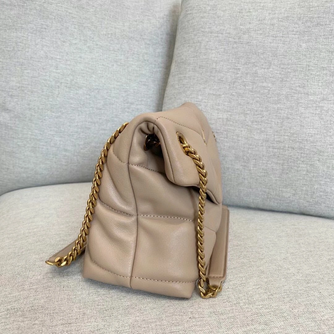 MOMO- 577476-1EL07-2721 5774761EL072721 Lambskin LOULOU PUFFER item : B-B597E1440W
