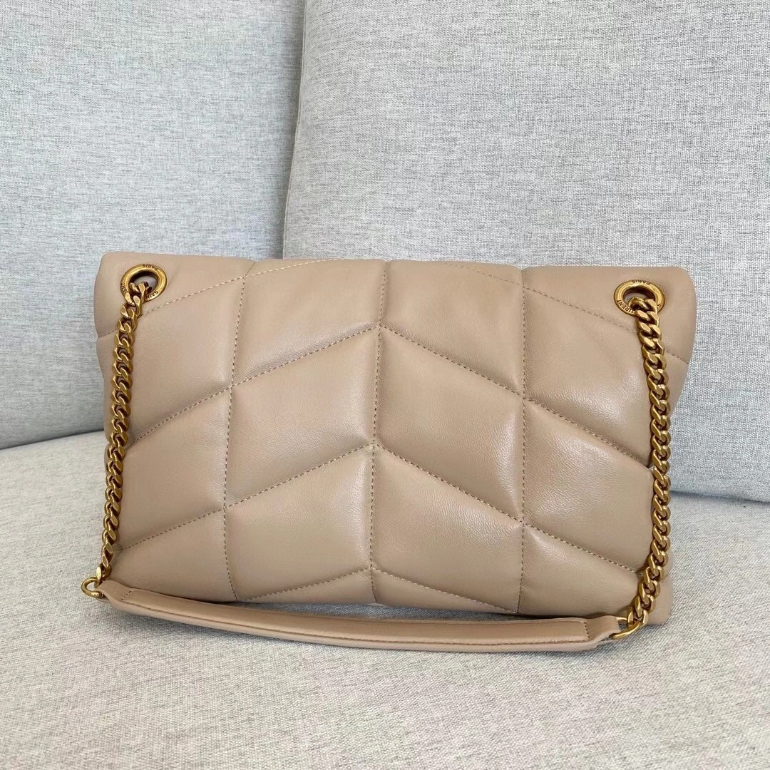 MOMO- 577476-1EL07-2721 5774761EL072721 Lambskin LOULOU PUFFER item : B-B597E1440W