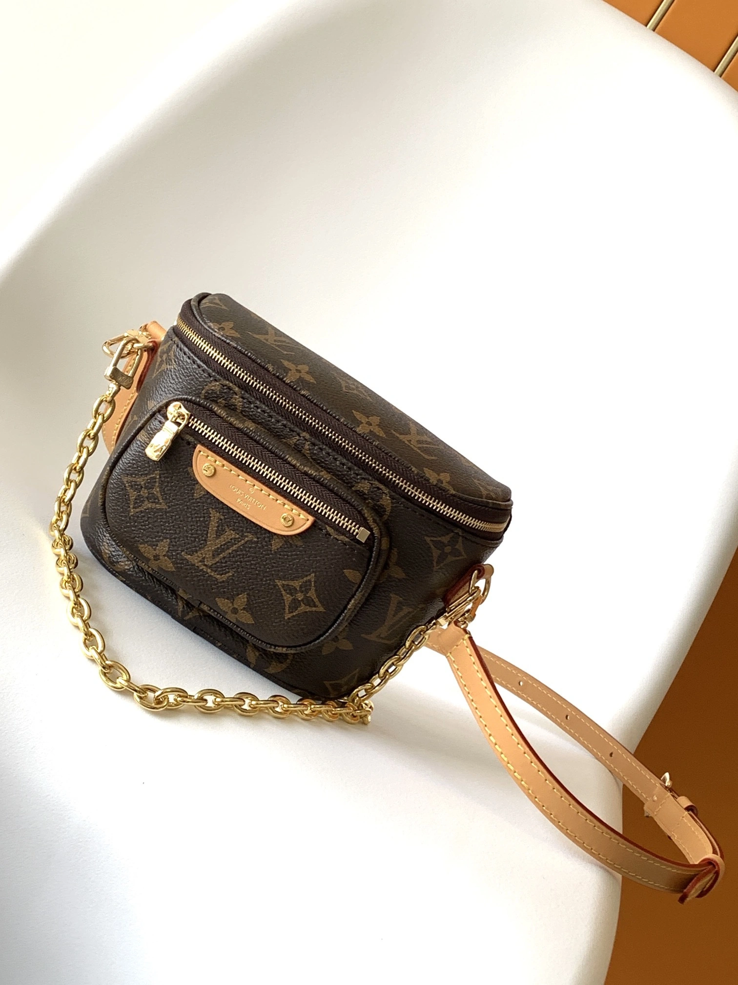 MOMO--8V M82335 high quality version Mini Bumbag Gradient cowhide item:F-B000A2129