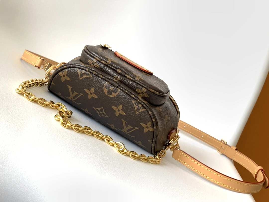 MOMO--8V M82335 high quality version Mini Bumbag Gradient cowhide item:F-B000A2129