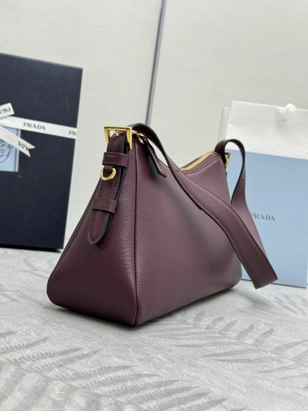 MOMO--Pr141 1BC229_2CYS_F0LV7 high quality version Aimee Calfskin item:E-B000K0642