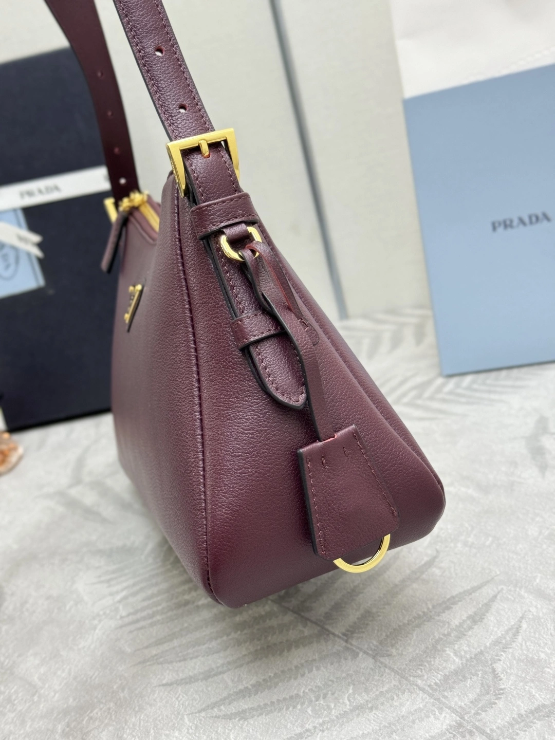 MOMO--Pr141 1BC229_2CYS_F0LV7 high quality version Aimee Calfskin item:E-B000K0642