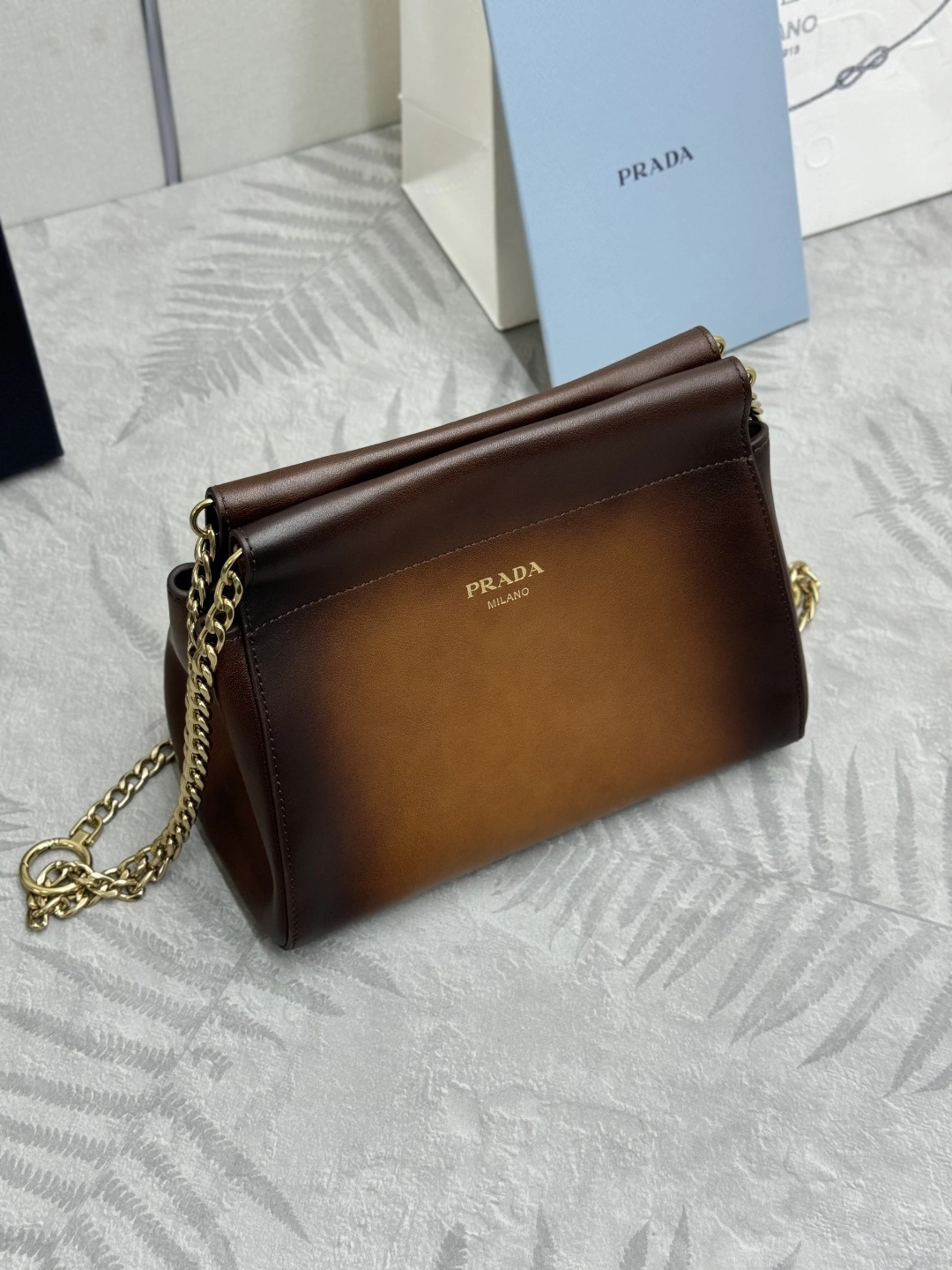 MOMO--Pr141 1BC263_2HMZ_F0046 high quality version Enchaîné cowhide item:E-B000K0734