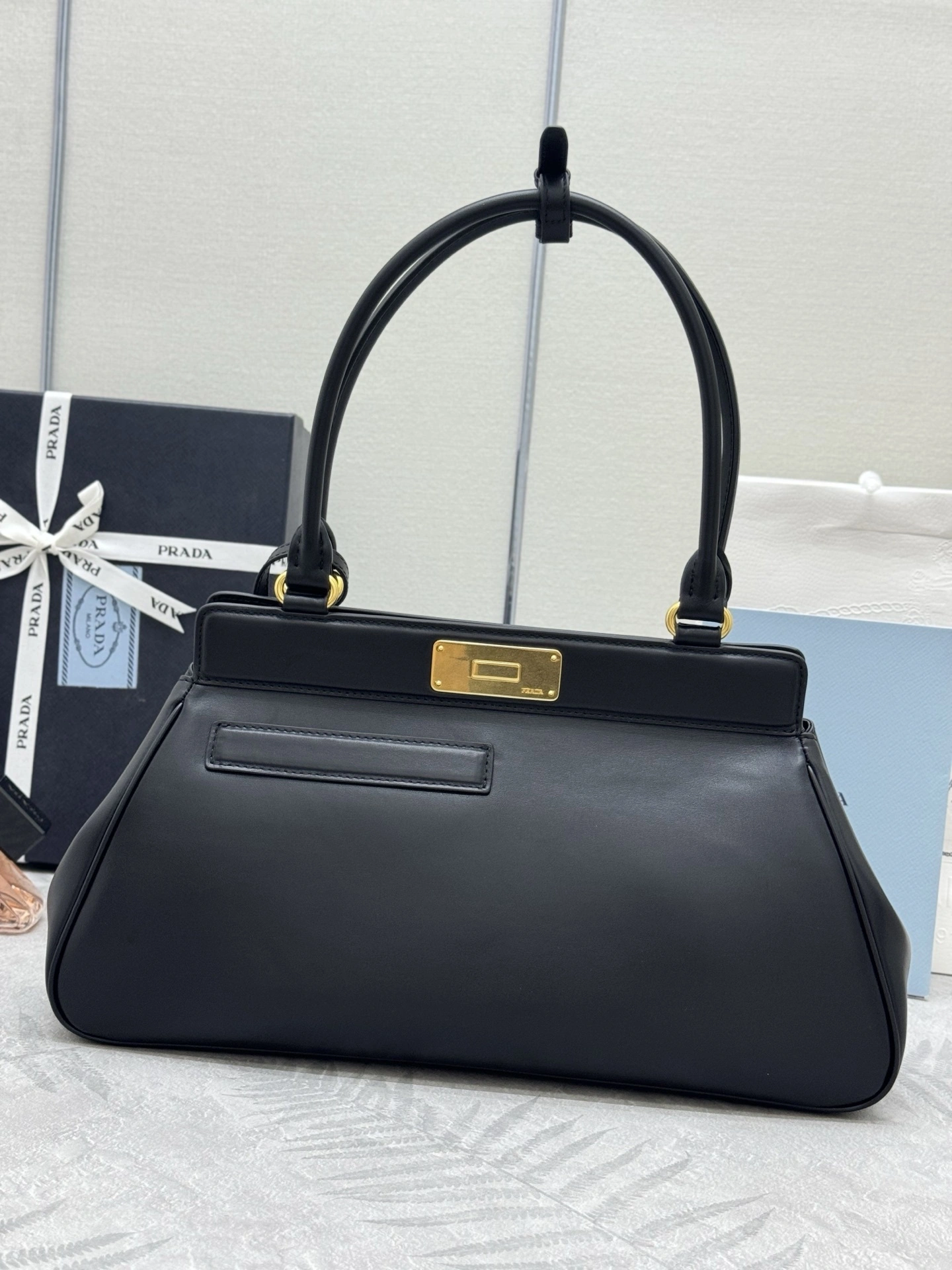 MOMO--Pr141 1BG569_2HIA_F0002_V_DOO high quality version Calfskin item:E-B000K0633