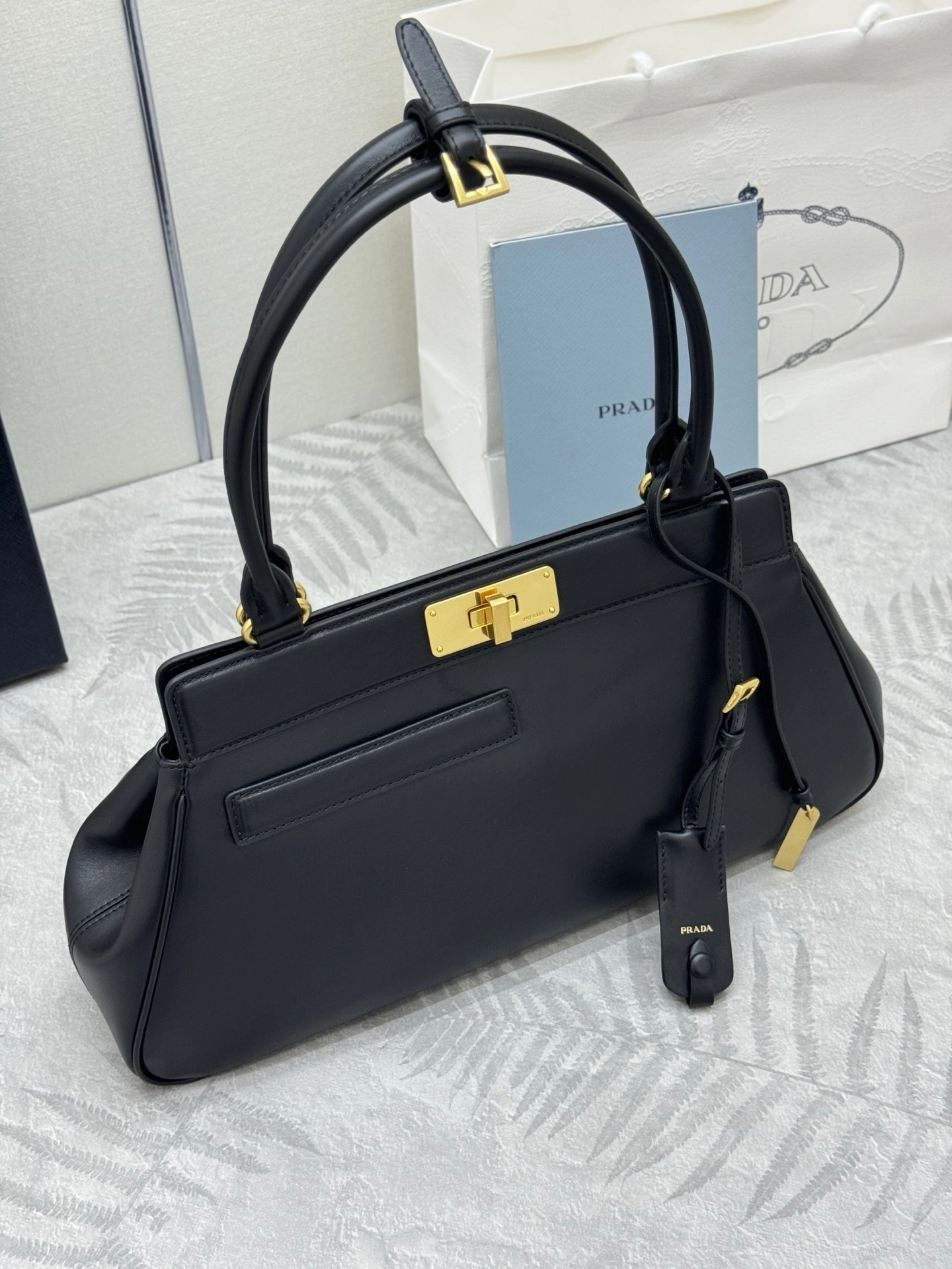 MOMO--Pr141 1BG569_2HIA_F0002_V_DOO high quality version Calfskin item:E-B000K0633