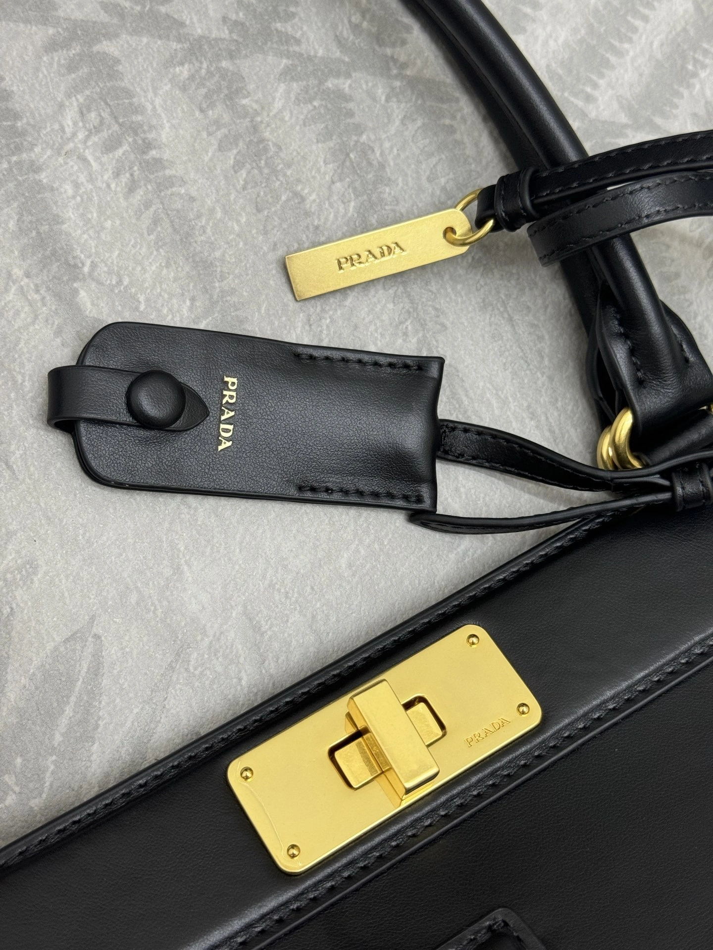 MOMO--Pr141 1BG569_2HIA_F0002_V_DOO high quality version Calfskin item:E-B000K0633