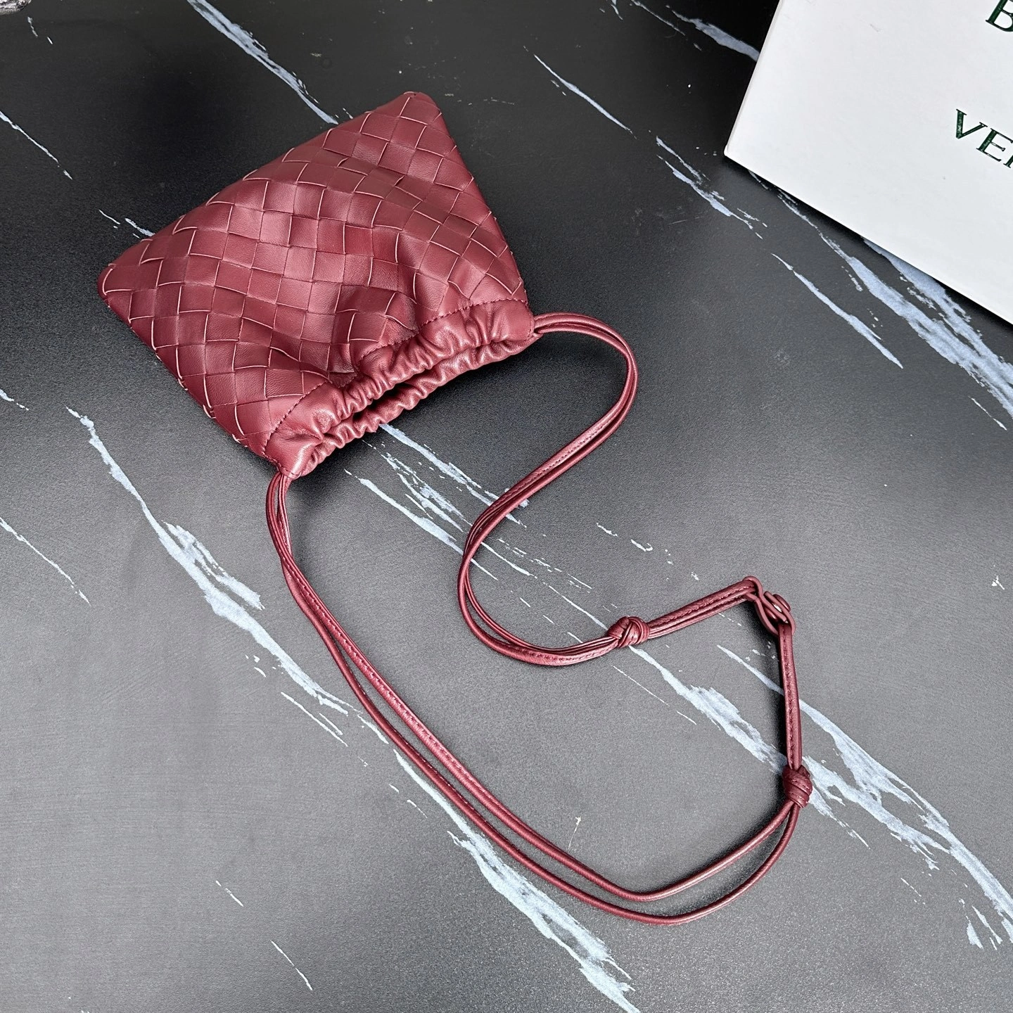MOMO- V595t1 816987V3IV15562 high quality version Dustbag cowhide item：E-B177I2514