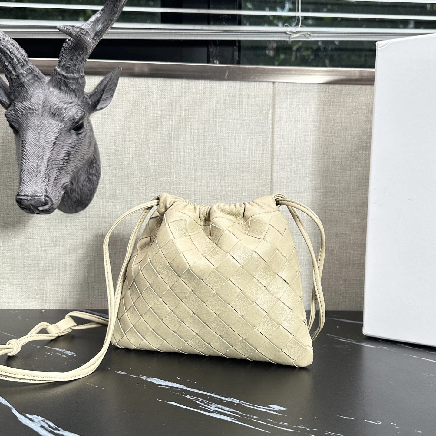 MOMO- V595t1 816987V3IV19197 high quality version Dustbag cowhide item：E-B177I2515