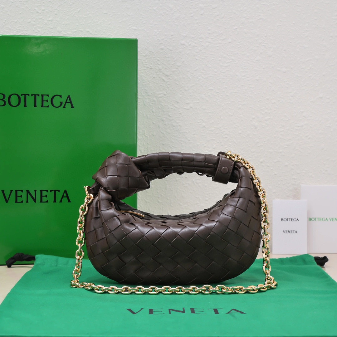 MOMO- high quality version 709562VCPP12127 chain jodie sheephide item：B-B564H2710C
