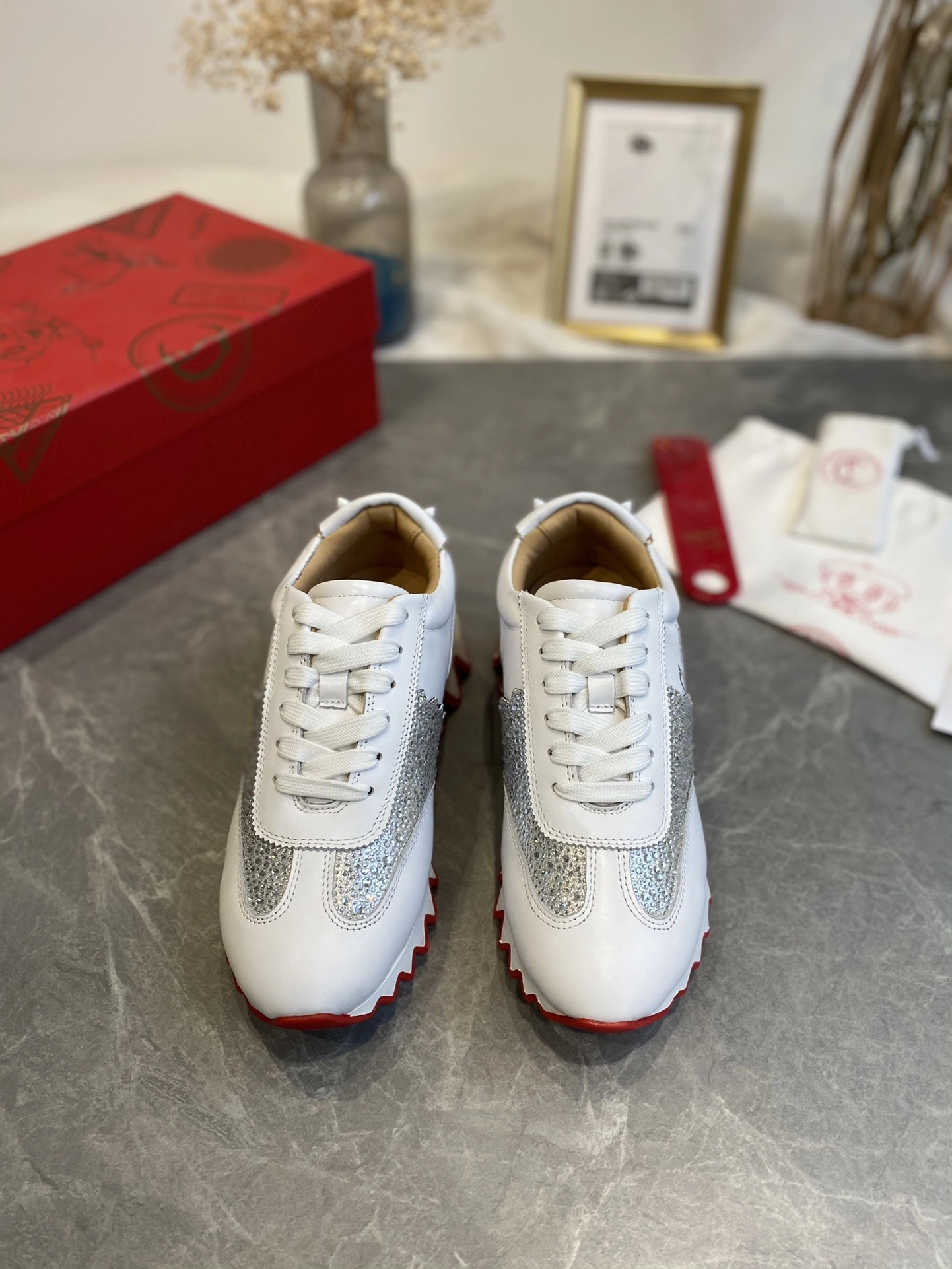 OOBB--- 1211048Q774 cowhide item：C-X062L1221R