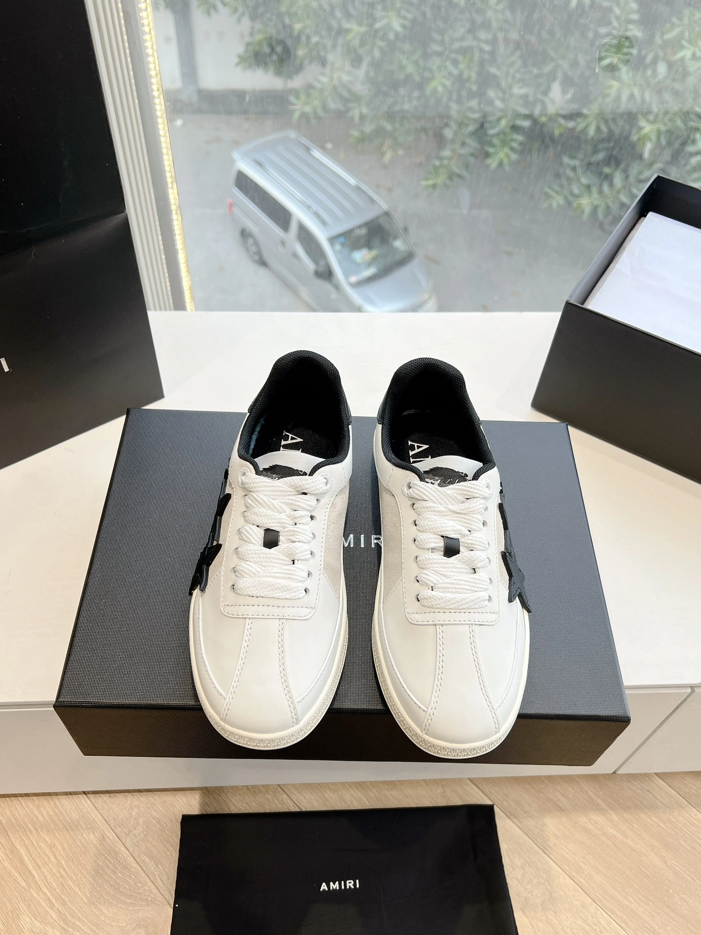 OOBB-- 17iri AMFOSR1090-001 sunset skate cowhide item:E-X187A1024