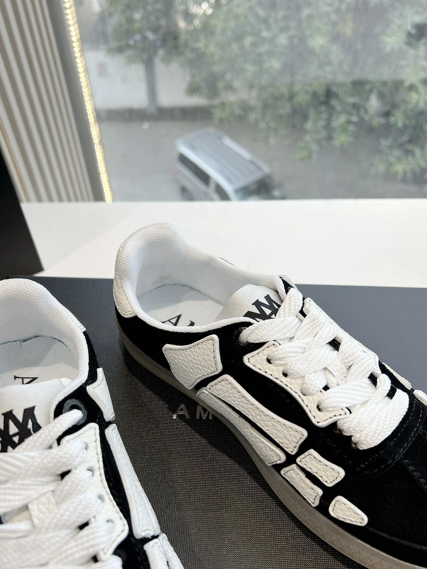 OOBB-- 17iri AMFOSR1102-001 sunset skate cowhide item:E-X187A1028