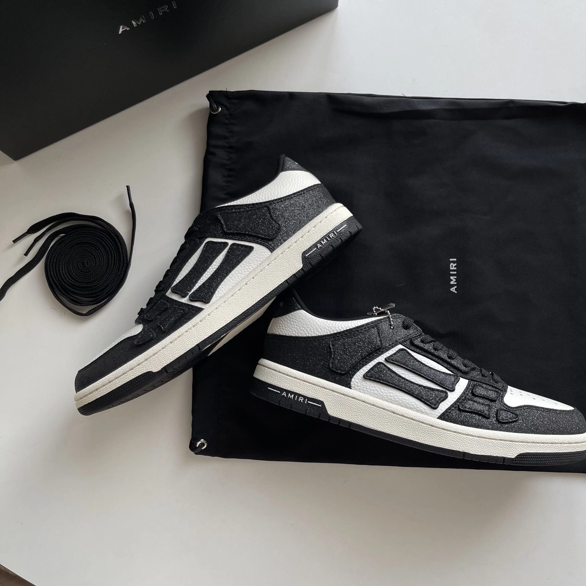 OOBB-- 17iri AW23MFS003001 cowhide item:E-X230A0101